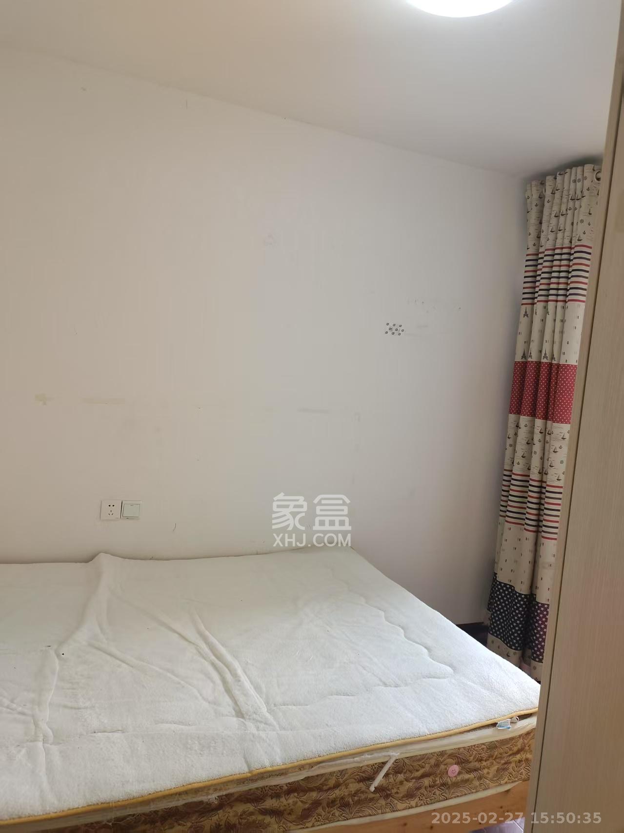 三一街区  2室2厅1卫   1500.00元/月室内图