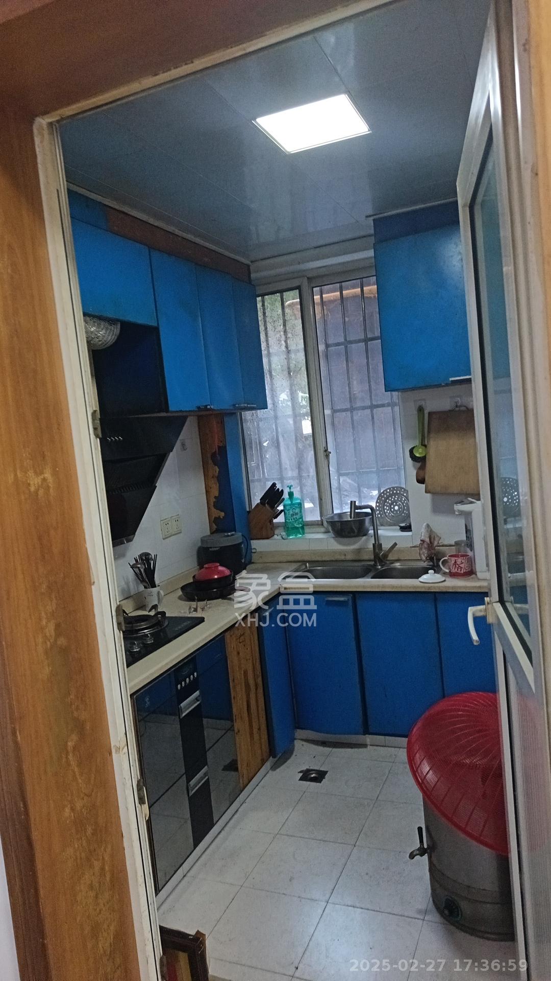 东城名苑 3室2厅2卫 1400.0元/月 东城名苑 3室2厅2卫 1400.0元/月室内图