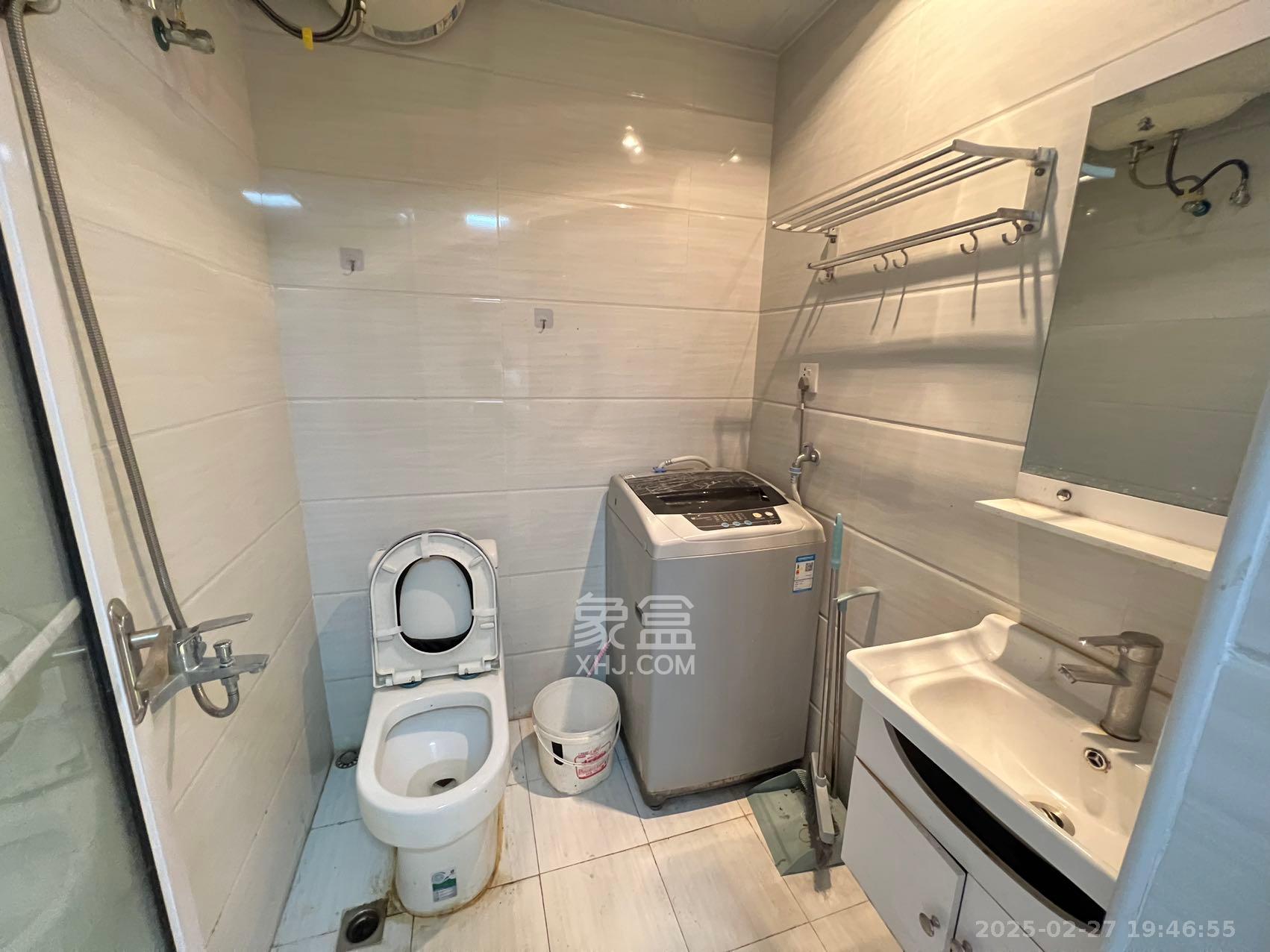 长远华樟名府 1室1厅1卫 1600.0元/月 长远华樟名府 1室1厅1卫 1600.0元/月室内图