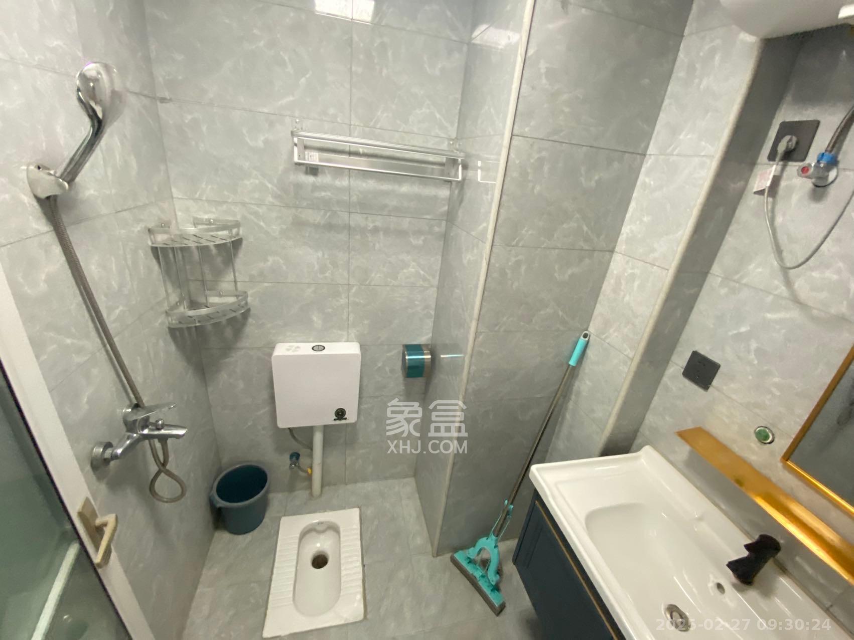 洋湖时代  1室0厅0卫   1100.00元/月室内图