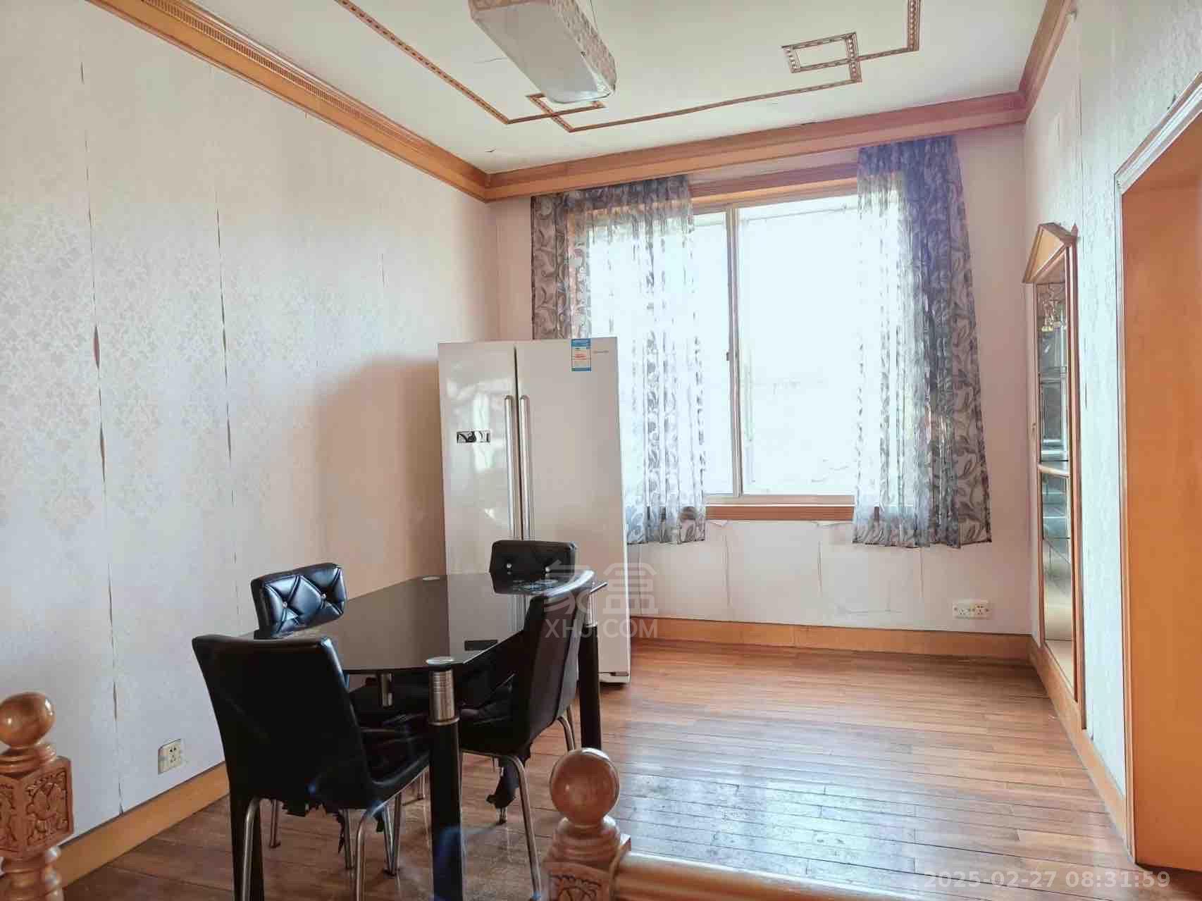 金山小区 3室2厅2卫 1300.0元/月 金山小区 3室2厅2卫 1300.0元/月室内图