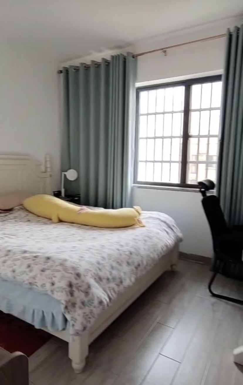 伟业智青春 3室2厅2卫 190.0万 伟业智青春 3室2厅2卫 190.0万客厅