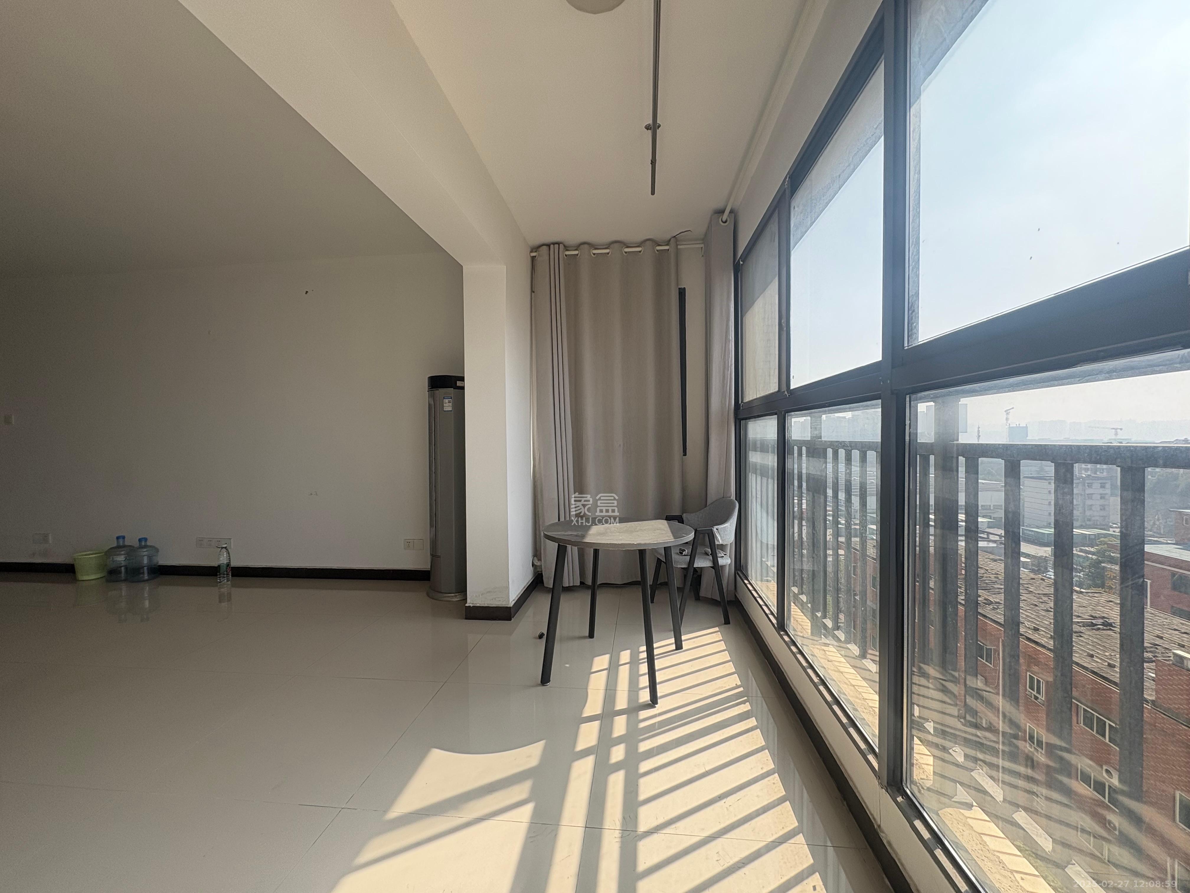 96301部队小区 4室2厅2卫 2700.0元/月 96301部队小区 4室2厅2卫 2700.0元/月室内图