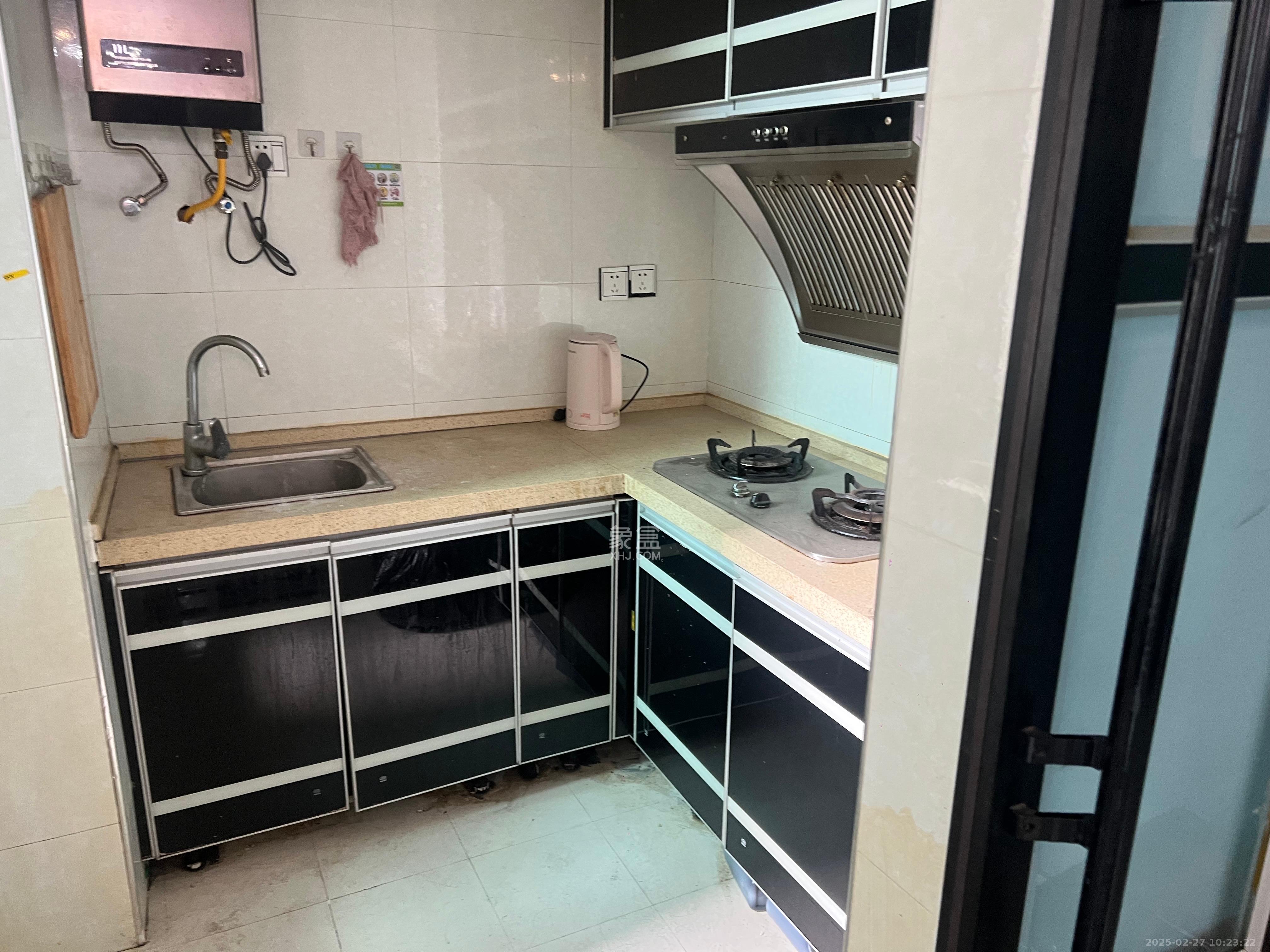 五一中央领御 3室1厅1卫 3800.0元/月 五一中央领御 3室1厅1卫 3800.0元/月室内图