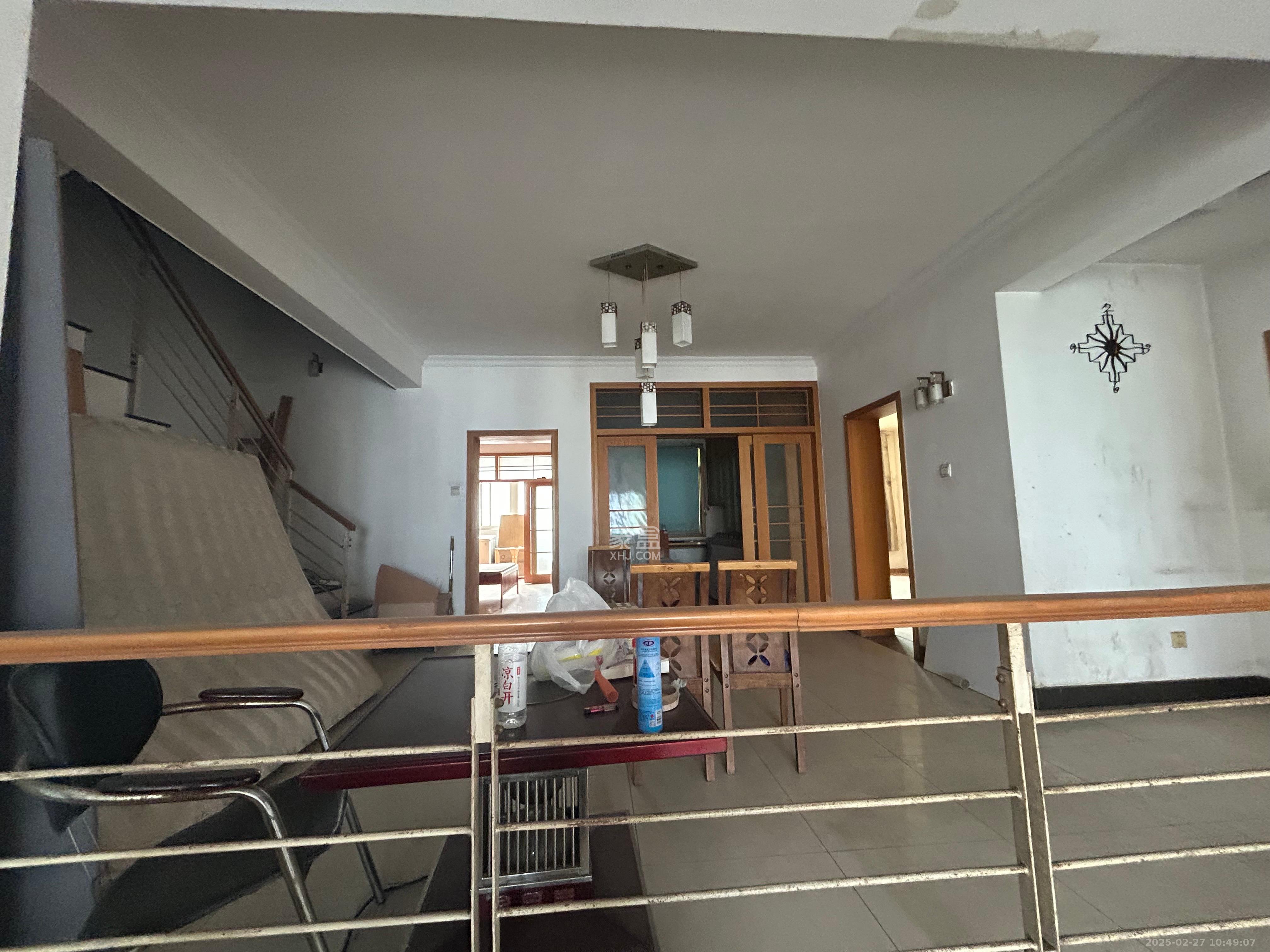 欣胜园 4室2厅1卫 2300.0元/月 欣胜园 4室2厅1卫 2300.0元/月室内图