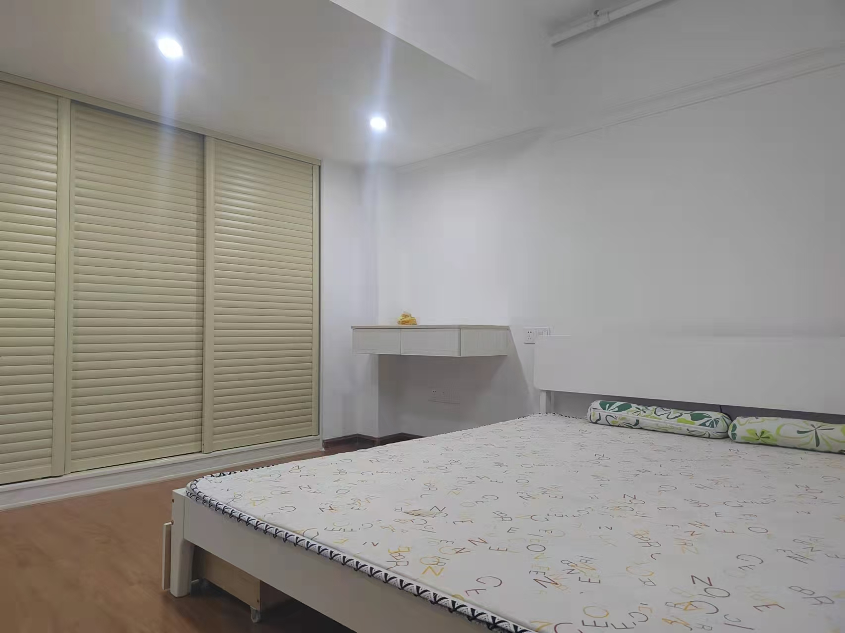 星美CCPARK.CC公寓  1室1厅1卫   1400.00元/月室内图