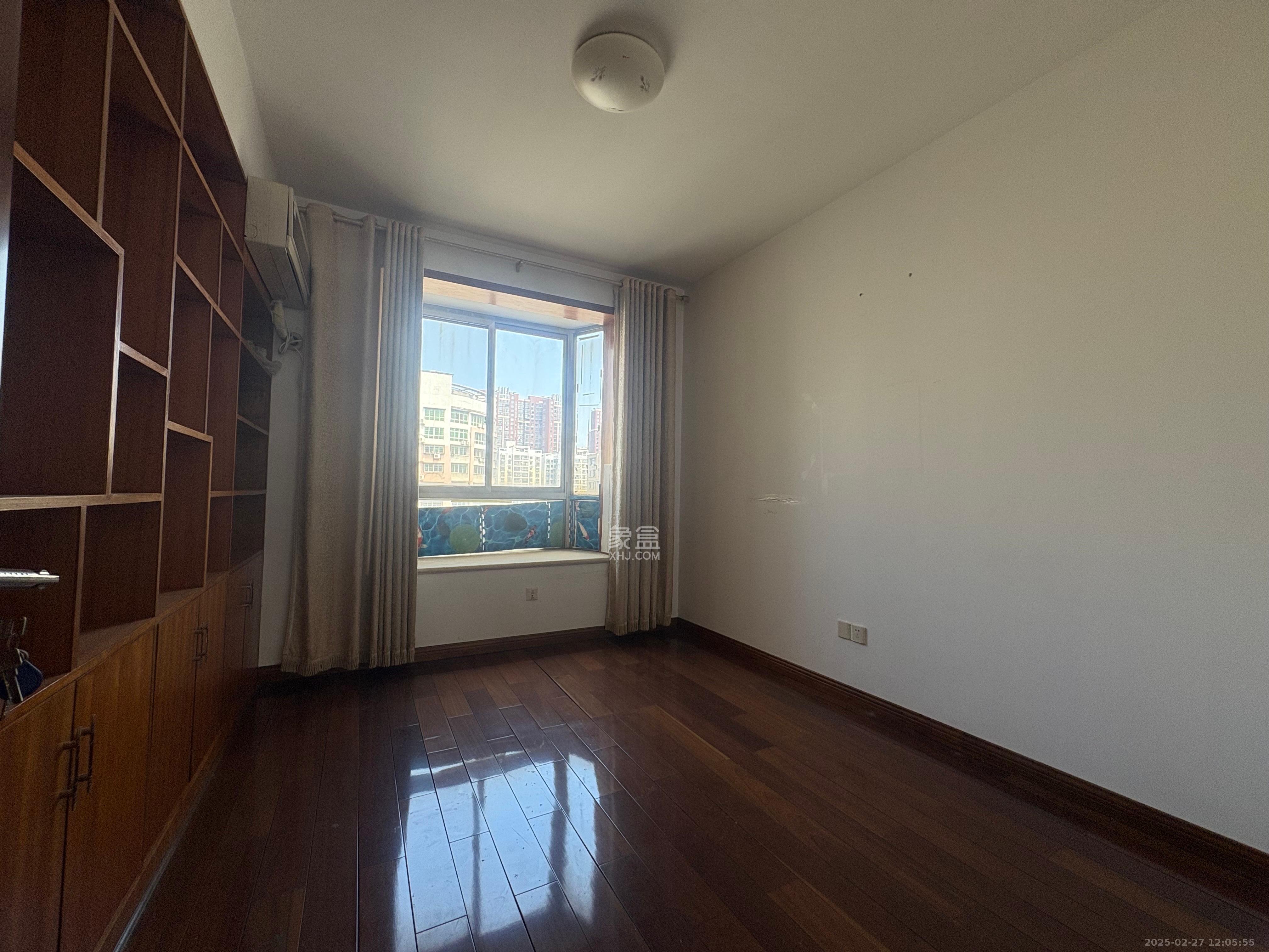 96301部队小区 4室2厅2卫 2600.0元/月 96301部队小区 4室2厅2卫 2600.0元/月室内图