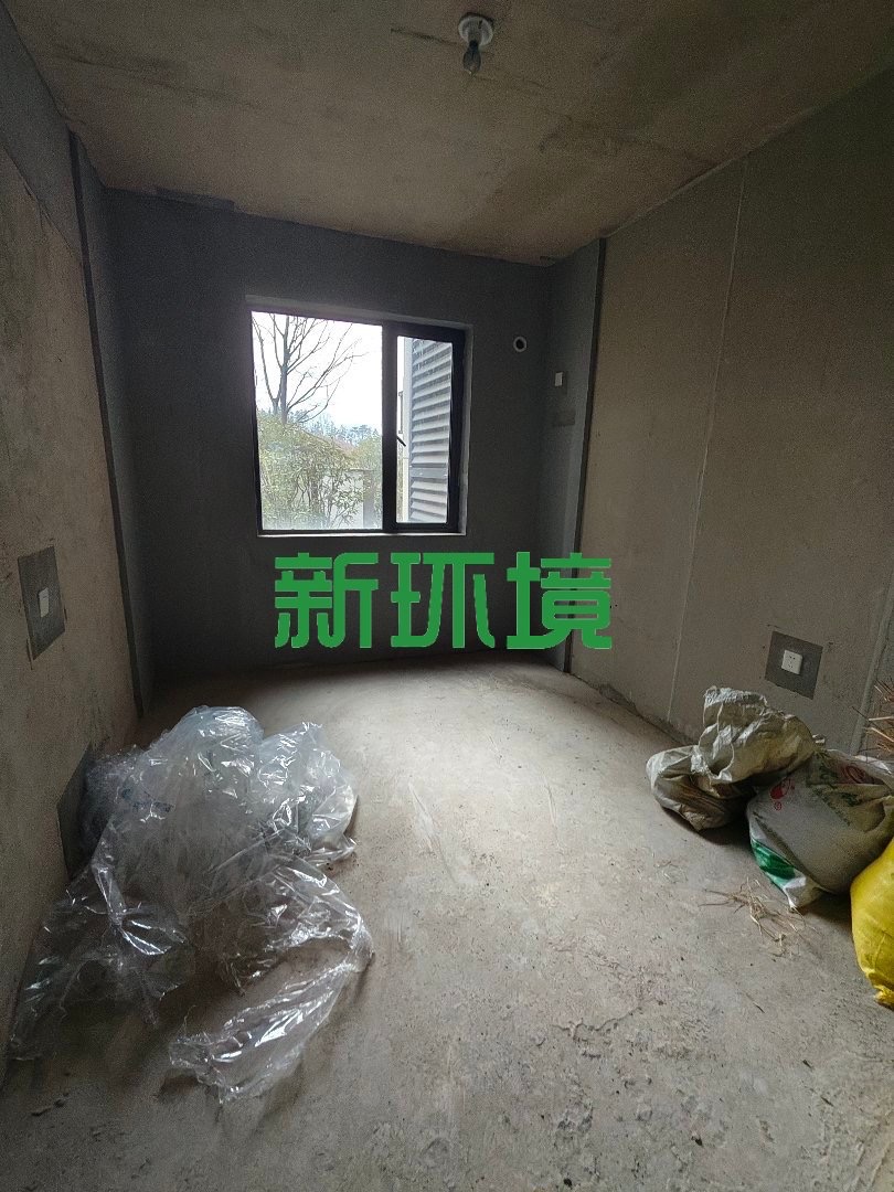 中建凤栖台  4室2厅2卫   53.80万客厅