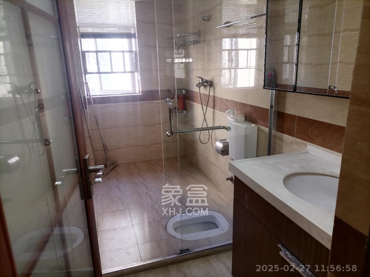 江山帝景哈佛  4室2厅2卫   3000.00元/月室内图