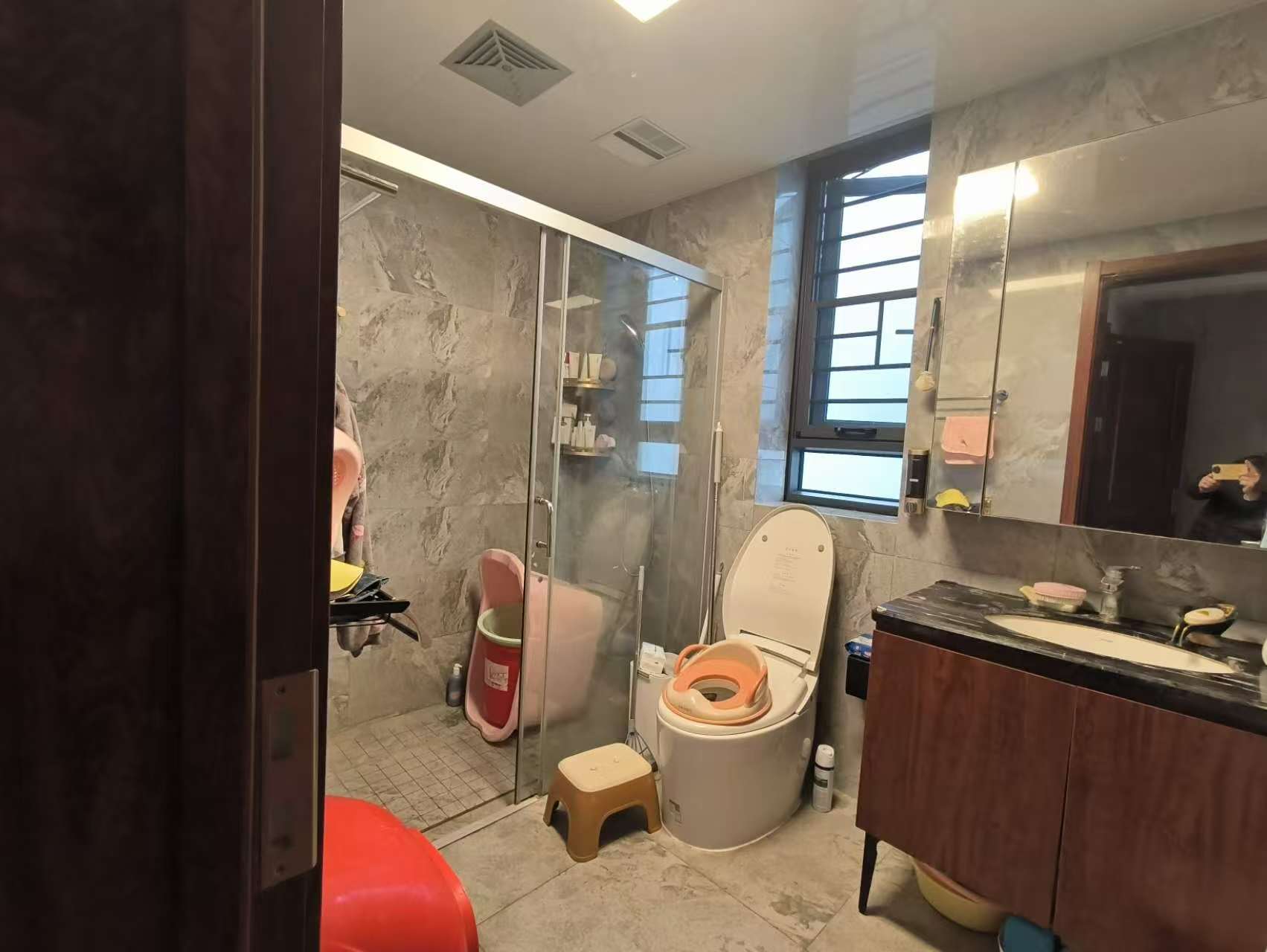 碧桂园中央半岛 5室2厅2卫 338.0万 碧桂园中央半岛 5室2厅2卫 338.0万室内图