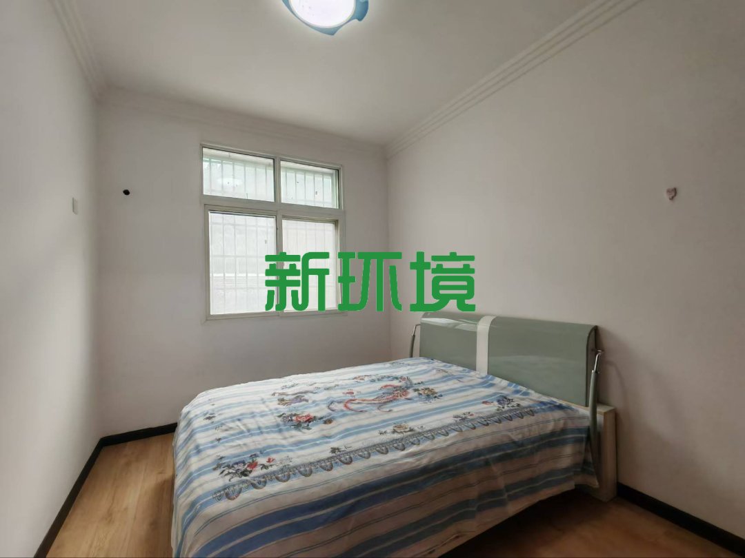 汇景名都  3室2厅2卫   52.00万客厅