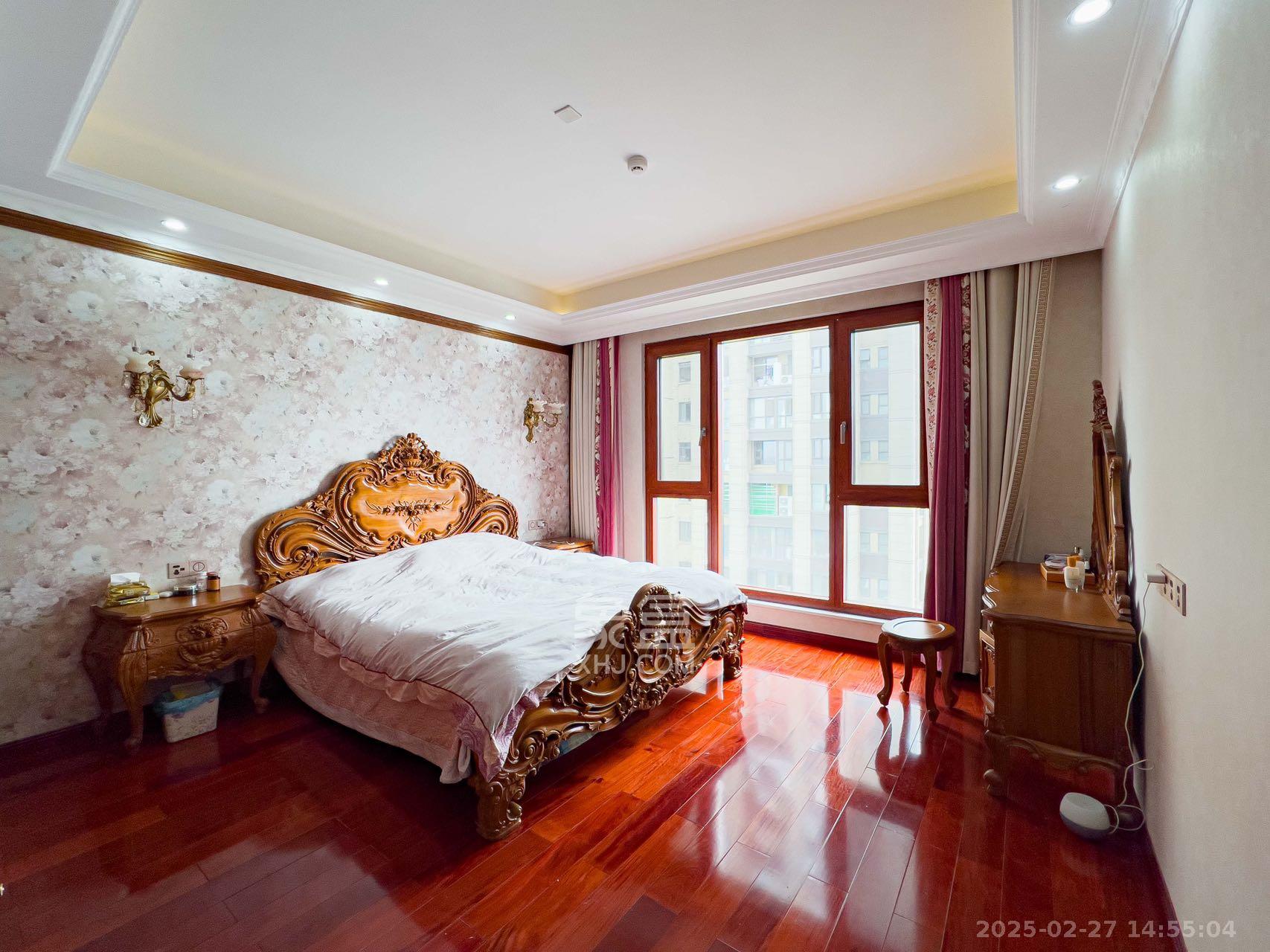 金茂梅溪湖 3室2厅2卫 7000.0元/月 金茂梅溪湖 3室2厅2卫 7000.0元/月室内图