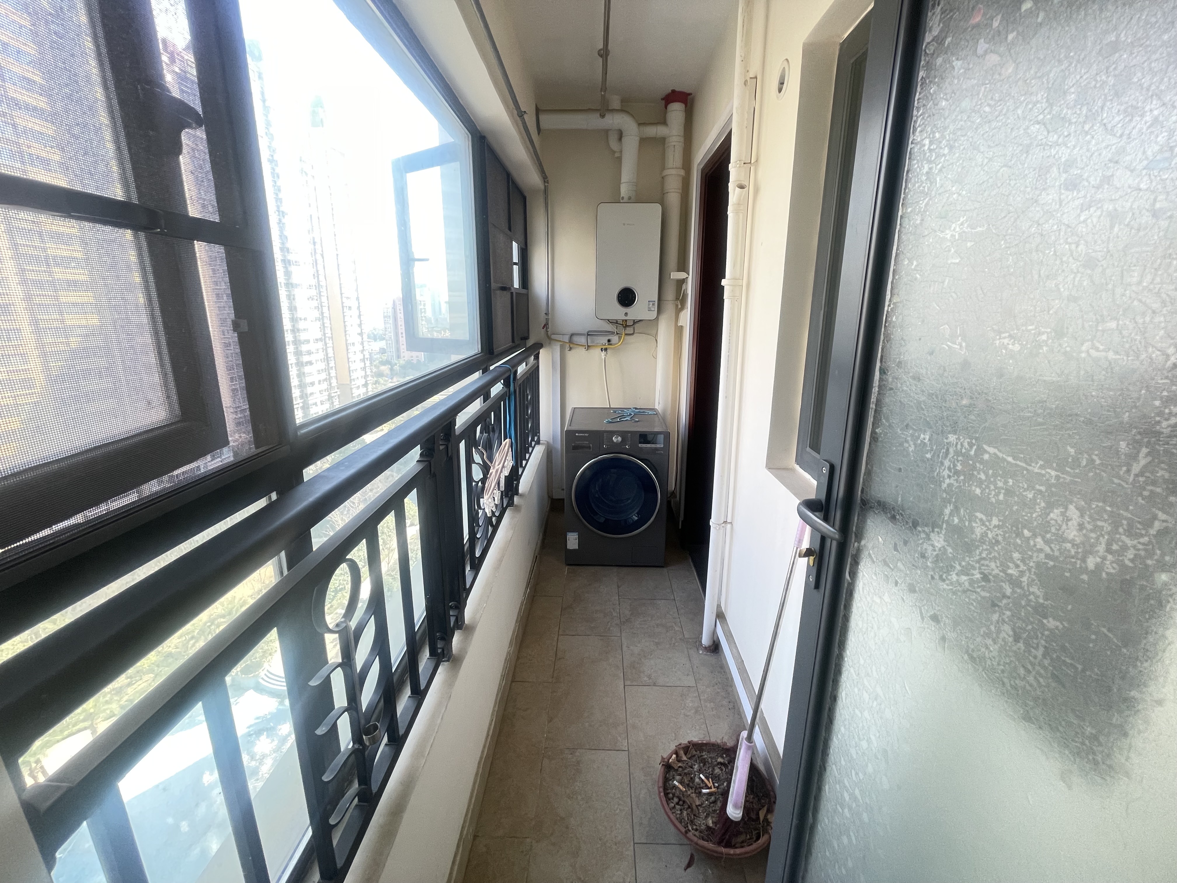 恒大华府 4室2厅2卫 2600.0元/月 恒大华府 4室2厅2卫 2600.0元/月室内图