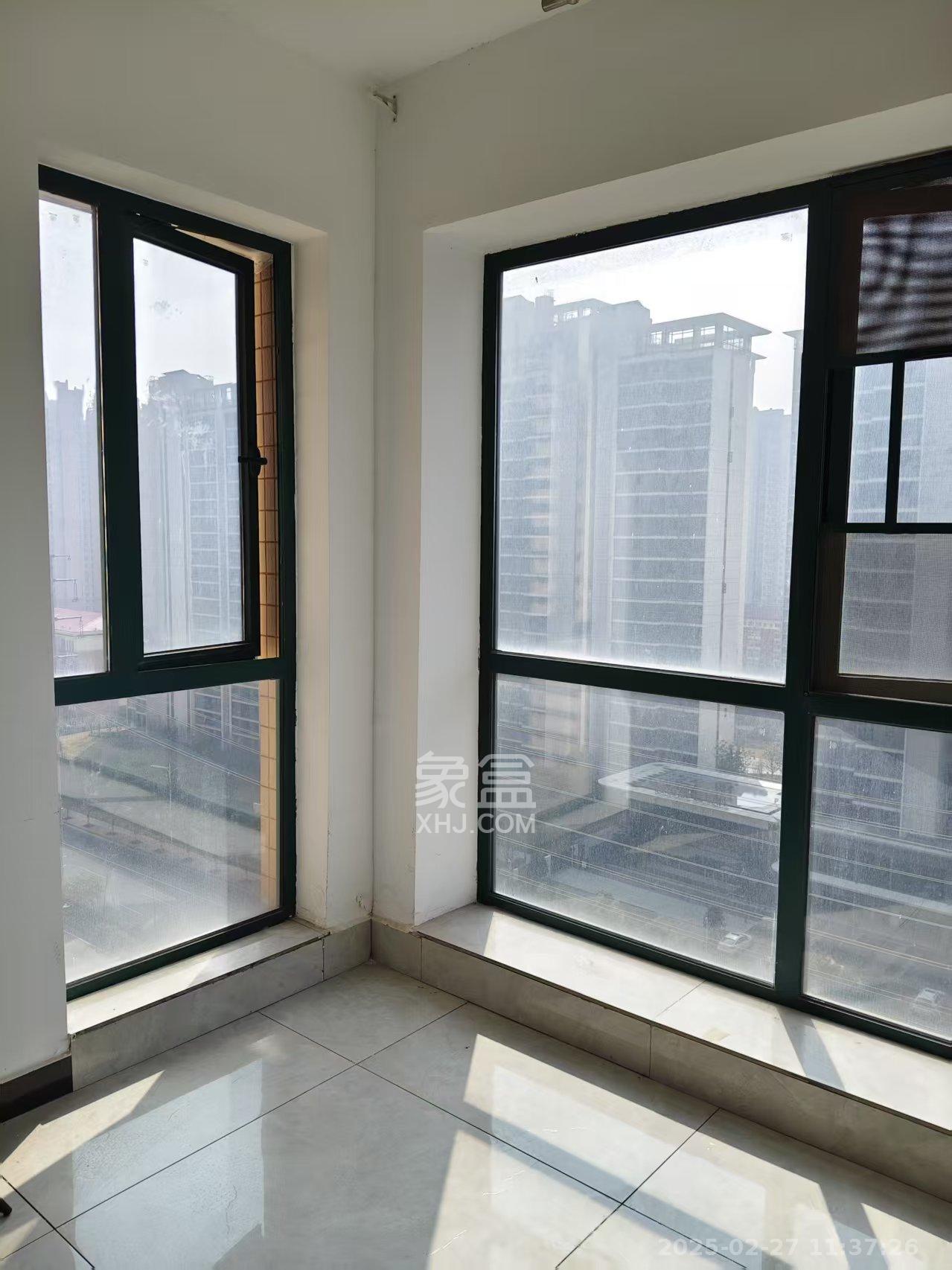 金湘苑(星澜之悦) 4室2厅2卫 2000.0元/月 金湘苑(星澜之悦) 4室2厅2卫 2000.0元/月室内图