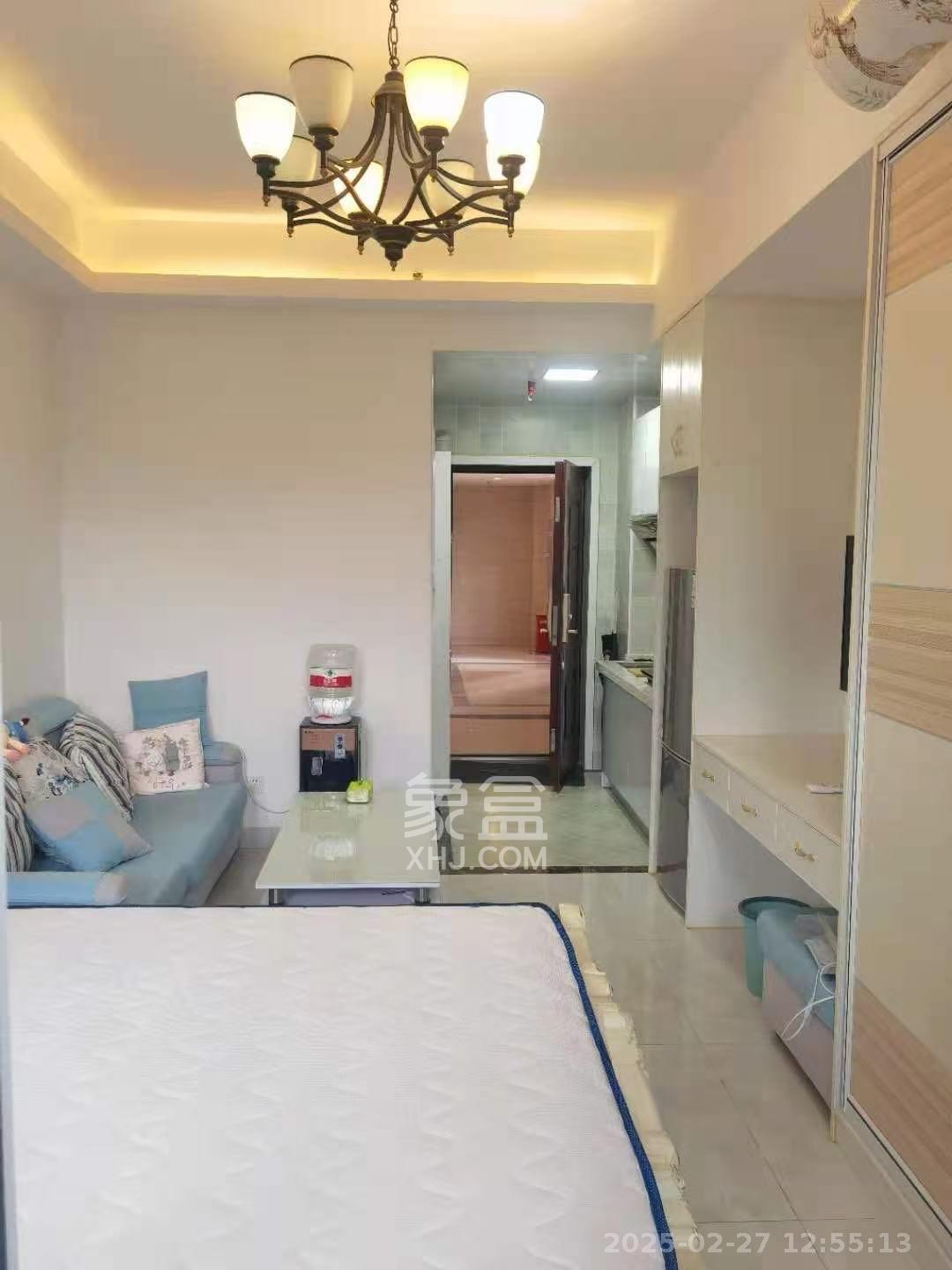 蓝光雍锦阁  1室1厅1卫    1600.0元/月室内图