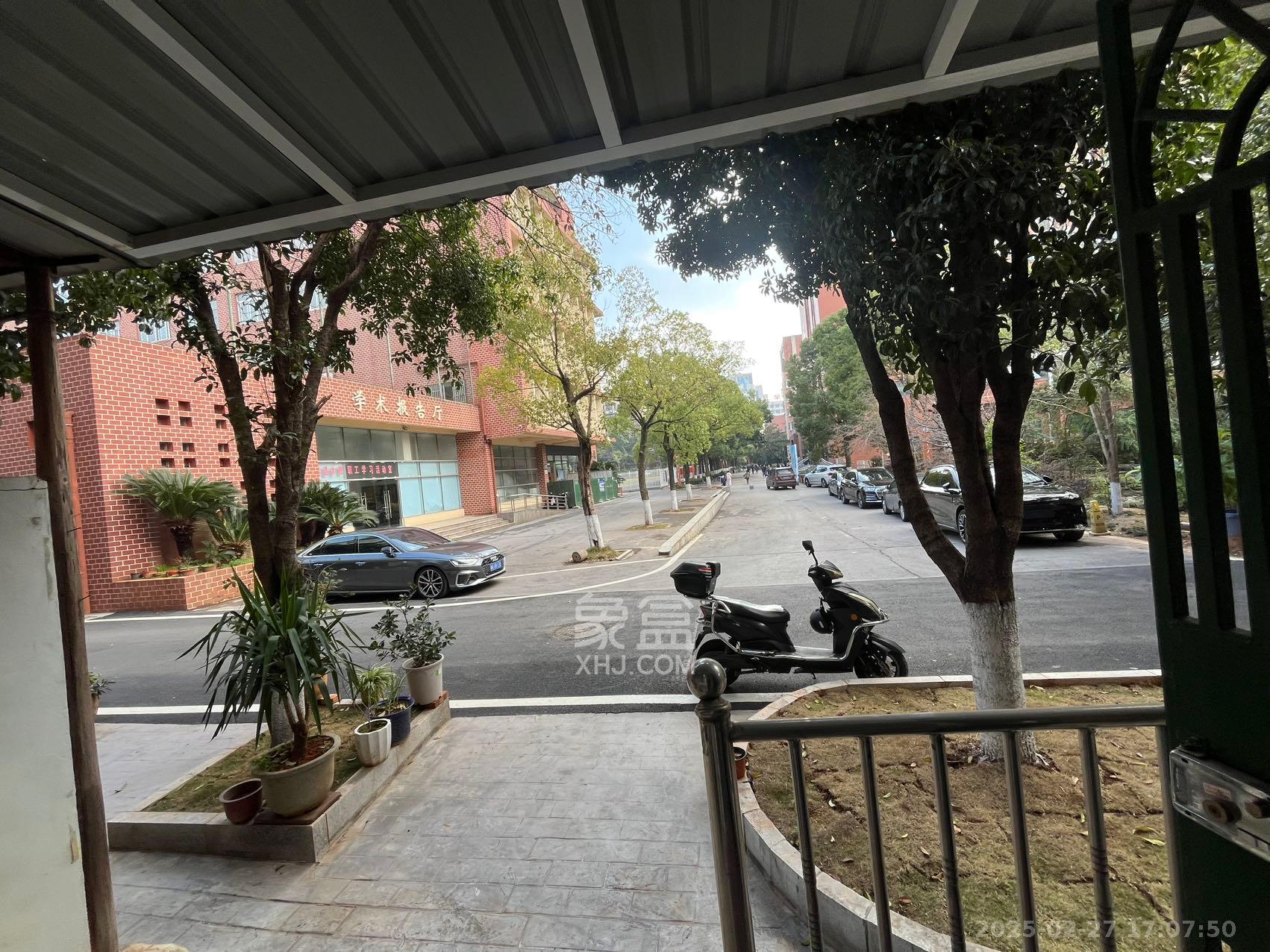 城建学院(古堆山城建学校宿舍) 2室2厅1卫 2000.0元/月 城建学院(古堆山城建学校宿舍) 2室2厅1卫 2000.0元/月室内图