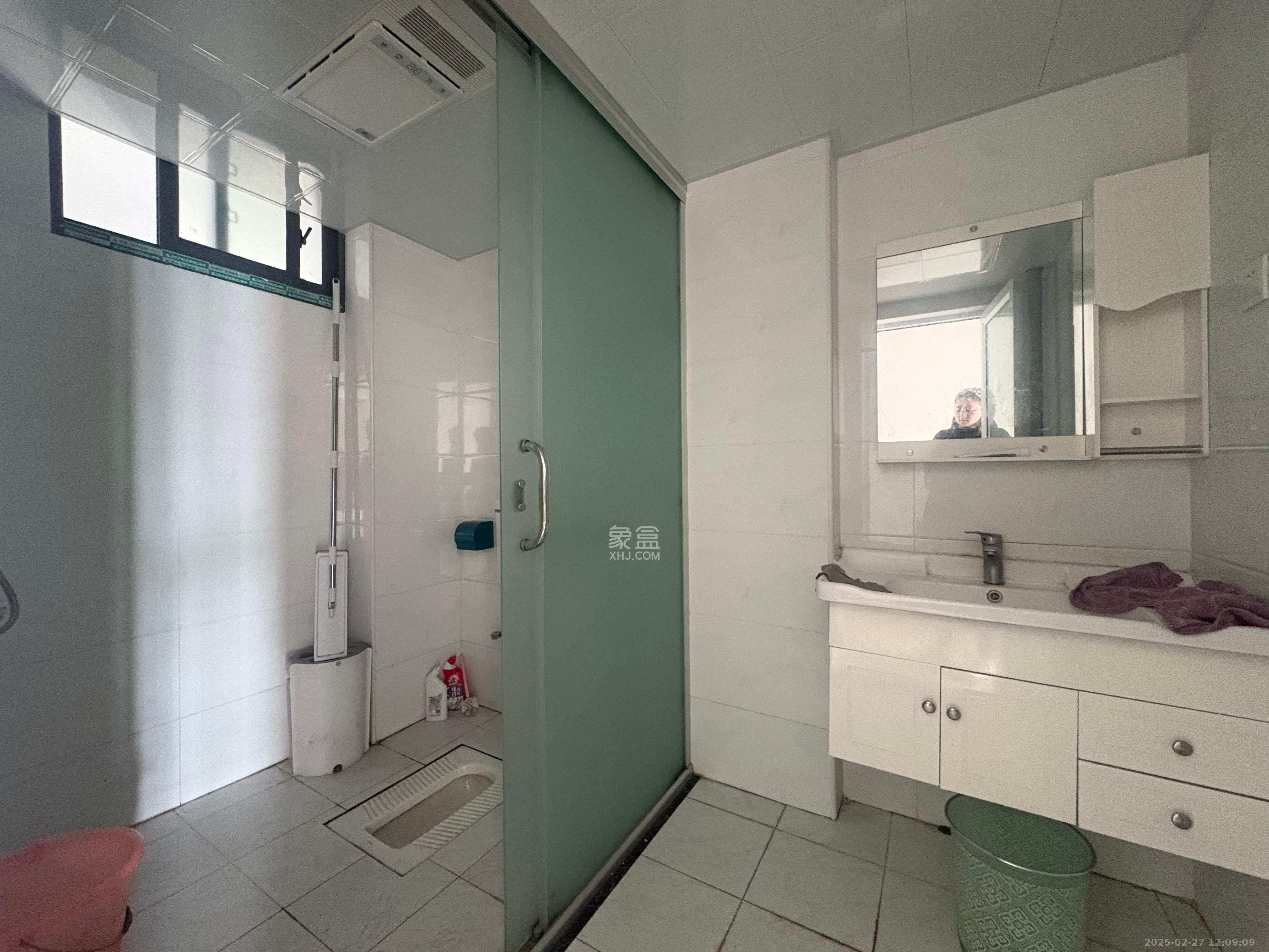 96301部队小区 4室2厅2卫 2700.0元/月 96301部队小区 4室2厅2卫 2700.0元/月室内图