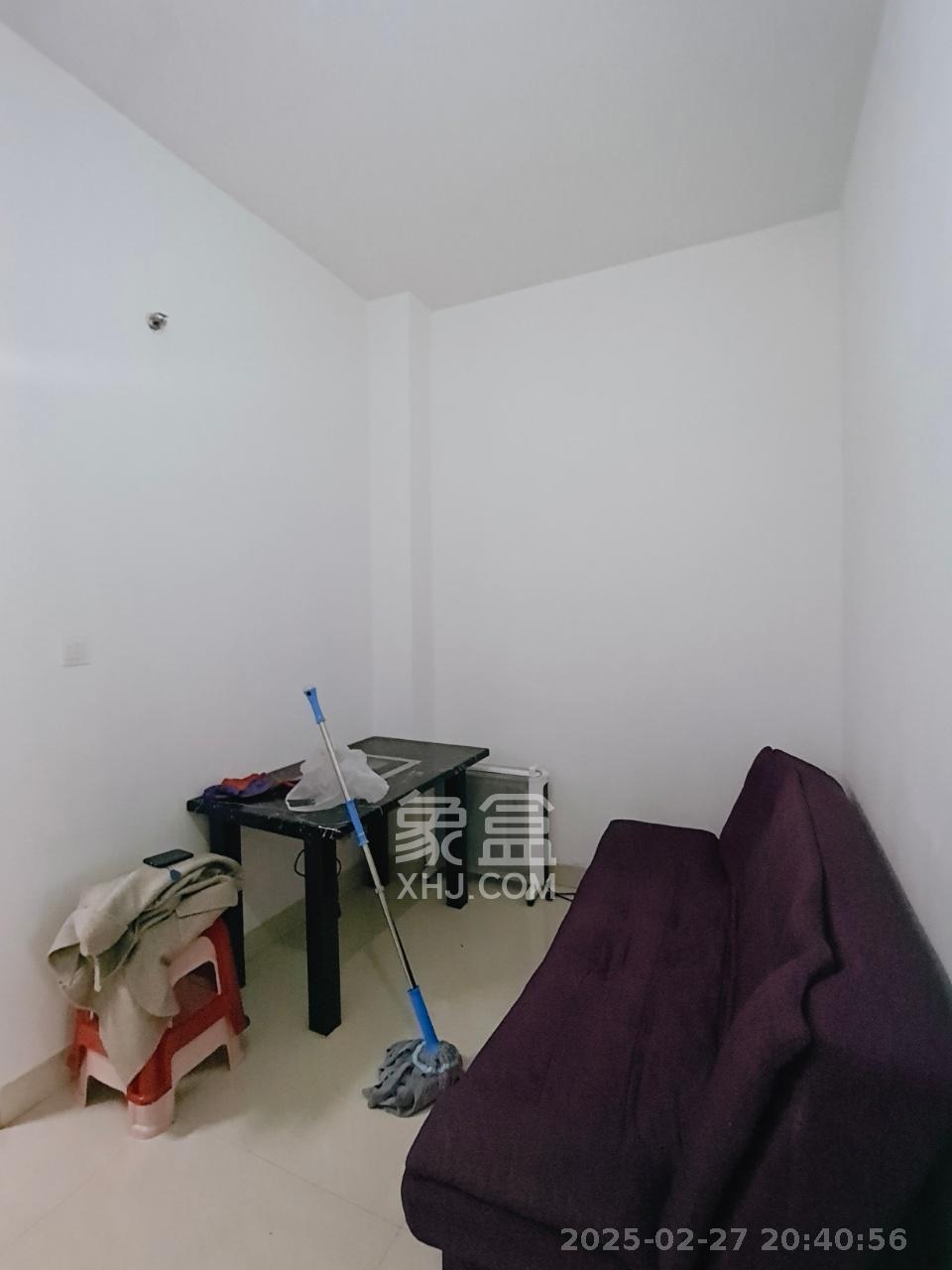 骑龙安置小区  1室1厅1卫   1200.00元/月