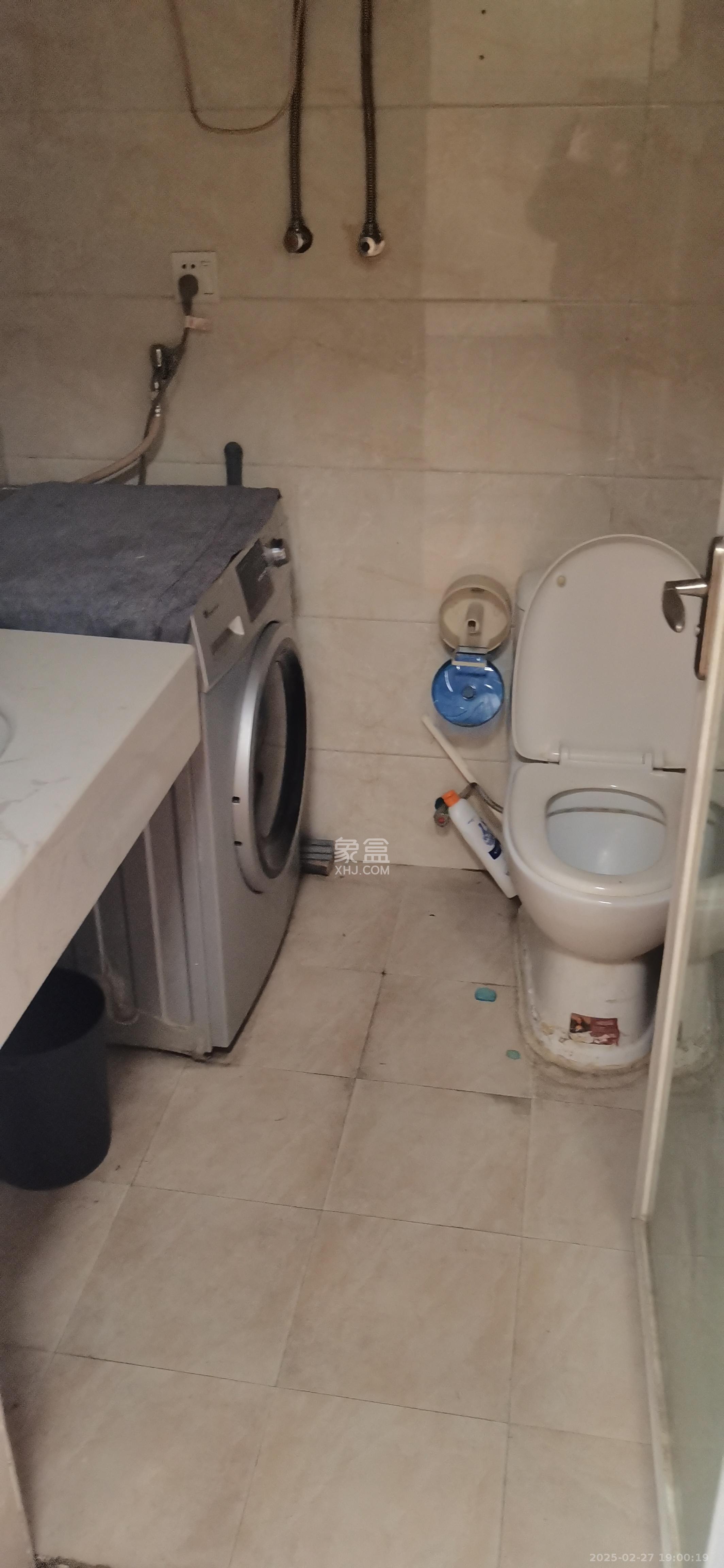 达美D6区  1室1厅1卫    1500.0元/月室内图