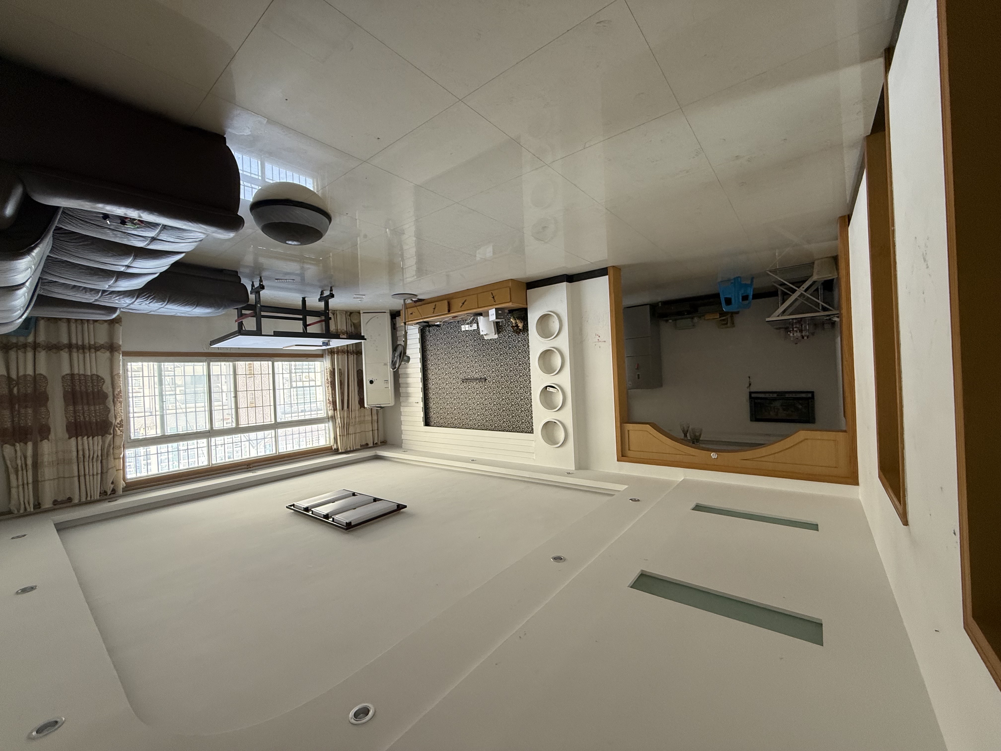 鸿都苑  1室0厅0卫    69.8万