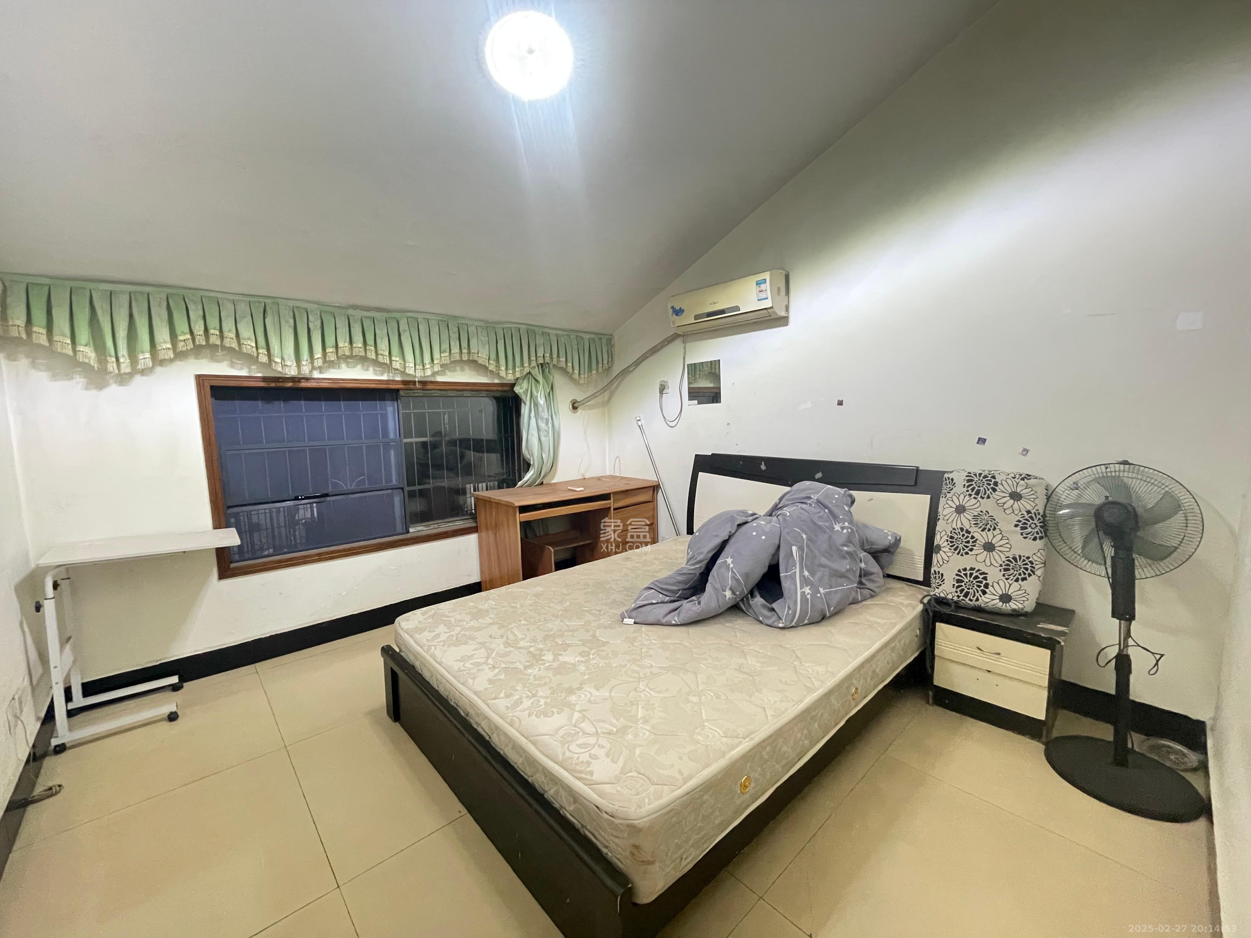 高桥火焰市场 2室1厅1卫 1300.0元/月 高桥火焰市场 2室1厅1卫 1300.0元/月室内图