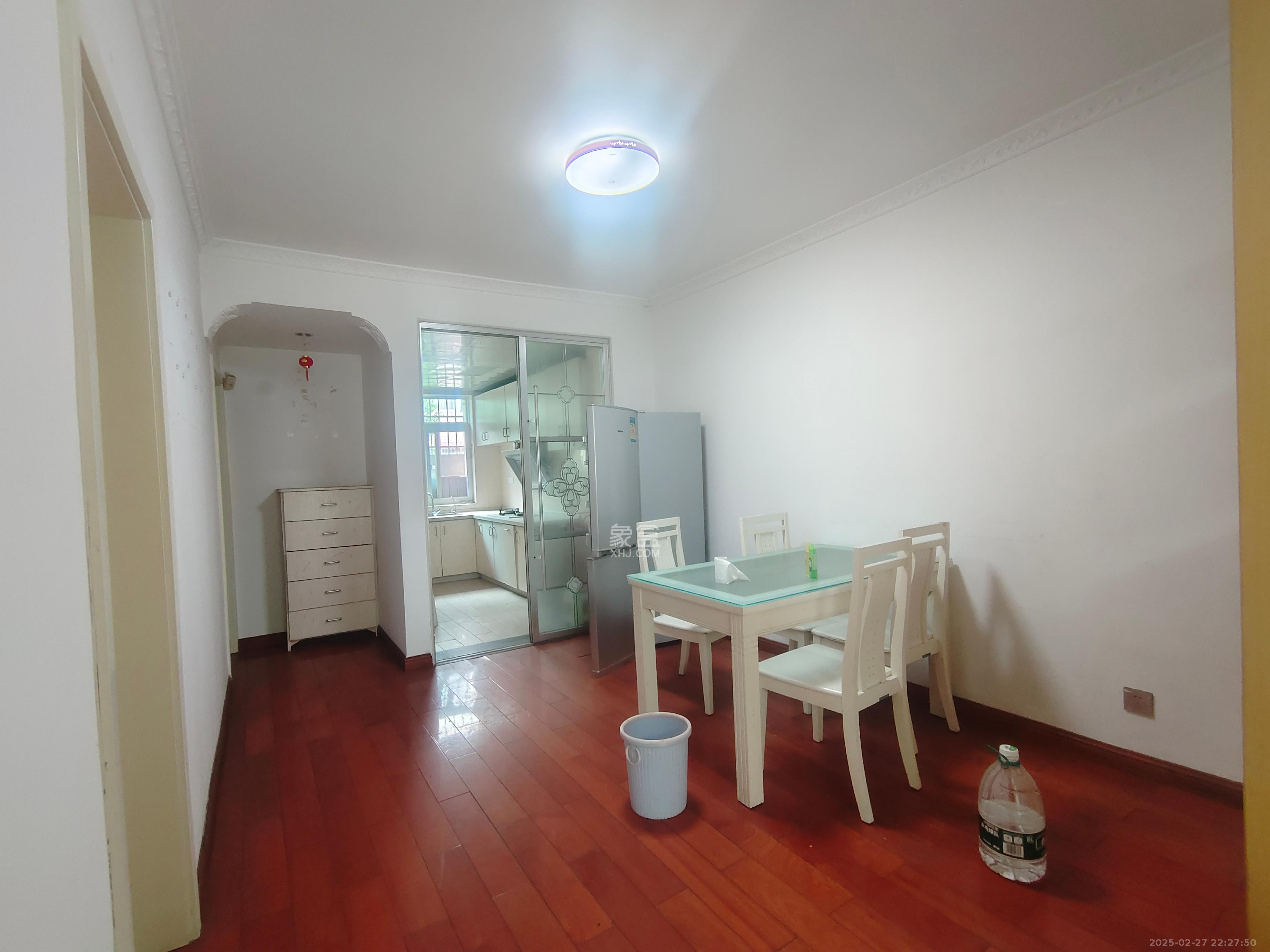 星城名典  3室1厅1卫    2000.0元/月 星城名典  3室1厅1卫    2000.0元/月室内图