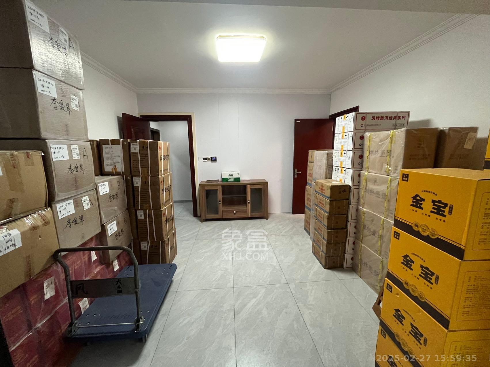 嘉盛华庭(一期、二期、三期) 2室1厅1卫 1800.0元/月 嘉盛华庭(一期、二期、三期) 2室1厅1卫 1800.0元/月室内图