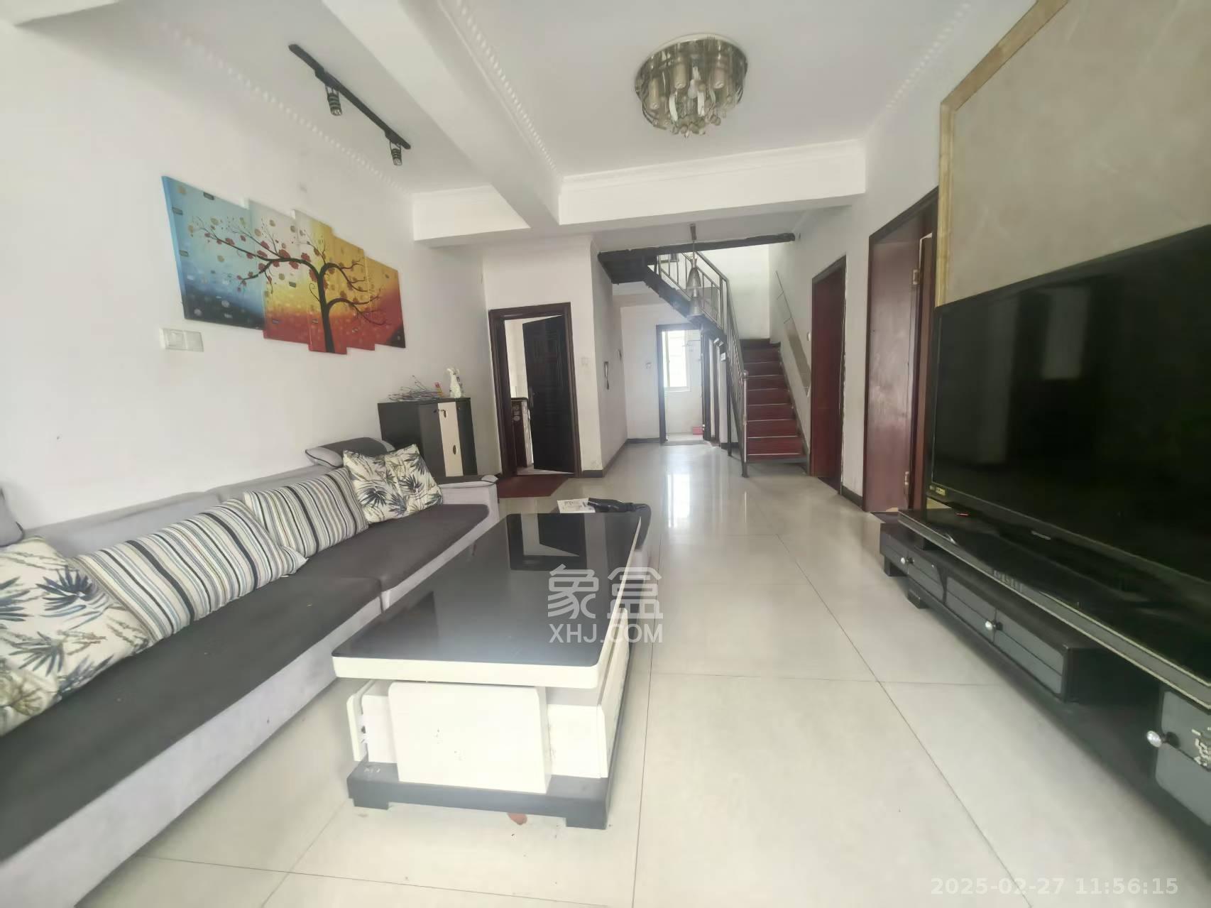 好家园 4室2厅2卫 2300.0元/月 好家园 4室2厅2卫 2300.0元/月室内图