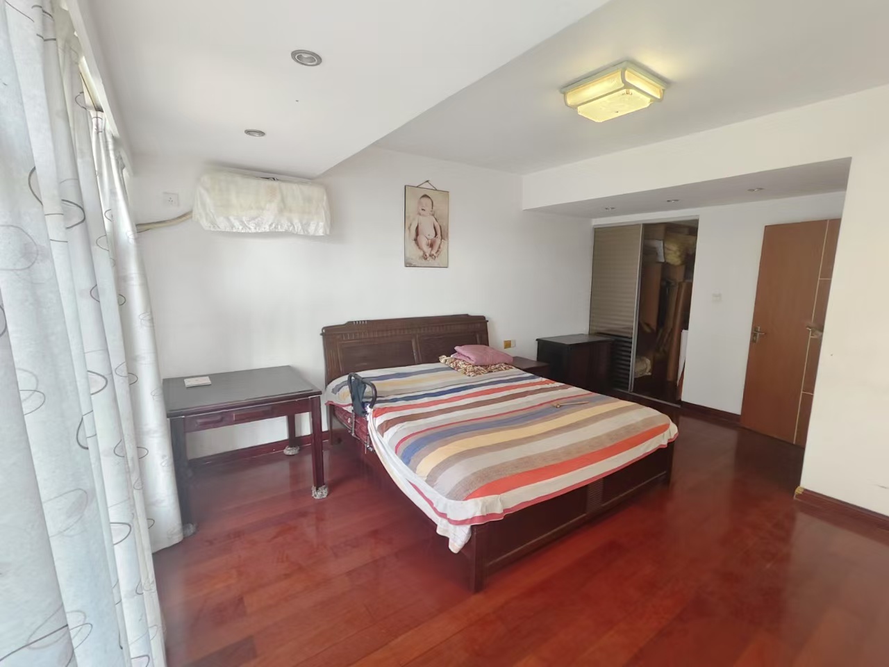 格林花园  4室2厅2卫    1500.0元/月 格林花园  4室2厅2卫    1500.0元/月室内图