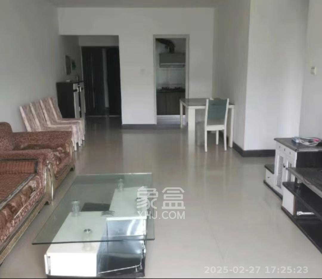 湘麓国际 3室2厅1卫 2800.0元/月 湘麓国际 3室2厅1卫 2800.0元/月室内图