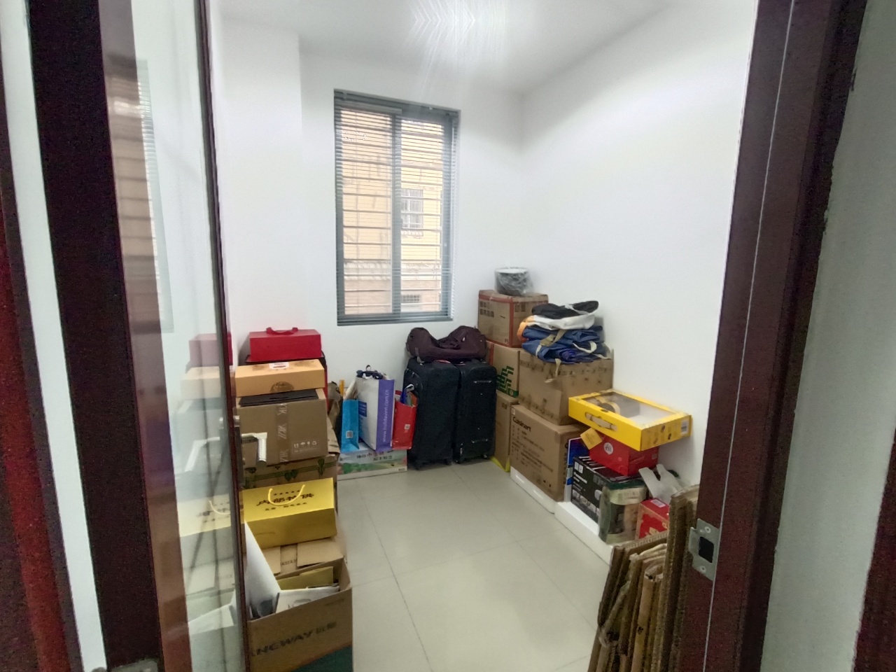 海岛阳光二期  3室2厅1卫   2800.00元/月室内图