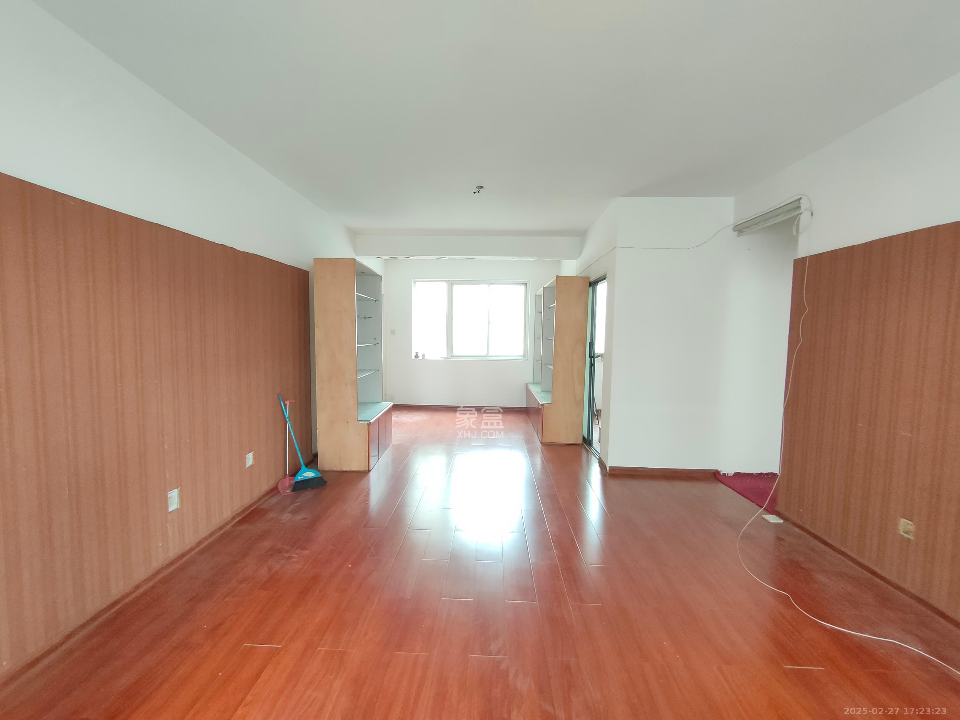 汇都公寓 3室2厅2卫 2000.0元/月 汇都公寓 3室2厅2卫 2000.0元/月户型图