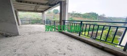 空港新城一期  5室2厅2卫   105.00万