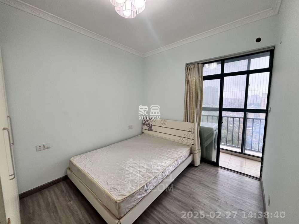 经世皇城 3室0厅0卫 1500.0元/月 经世皇城 3室0厅0卫 1500.0元/月室内图