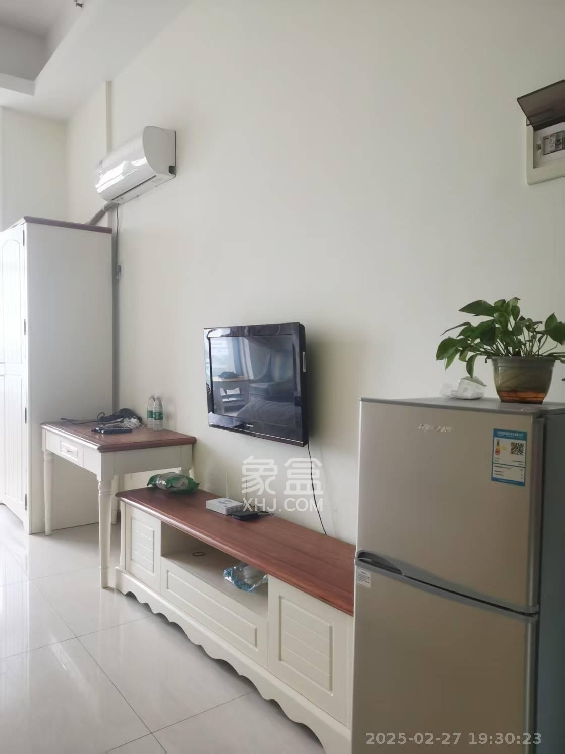 华侨假日中心(晟华苑) 1室1厅1卫 1550.0元/月 华侨假日中心(晟华苑) 1室1厅1卫 1550.0元/月户型图