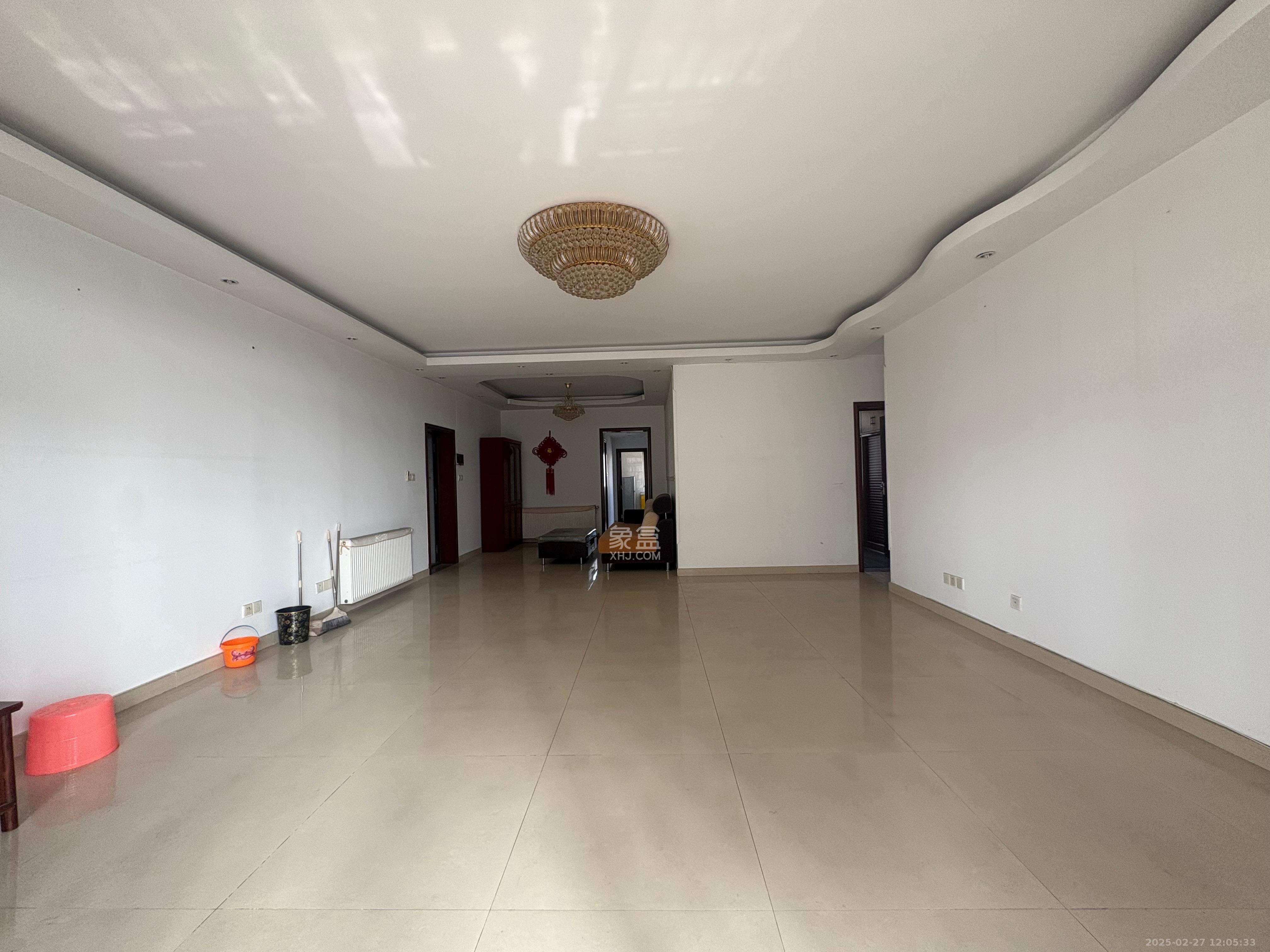 96301部队小区 4室2厅2卫 2600.0元/月 96301部队小区 4室2厅2卫 2600.0元/月室内图