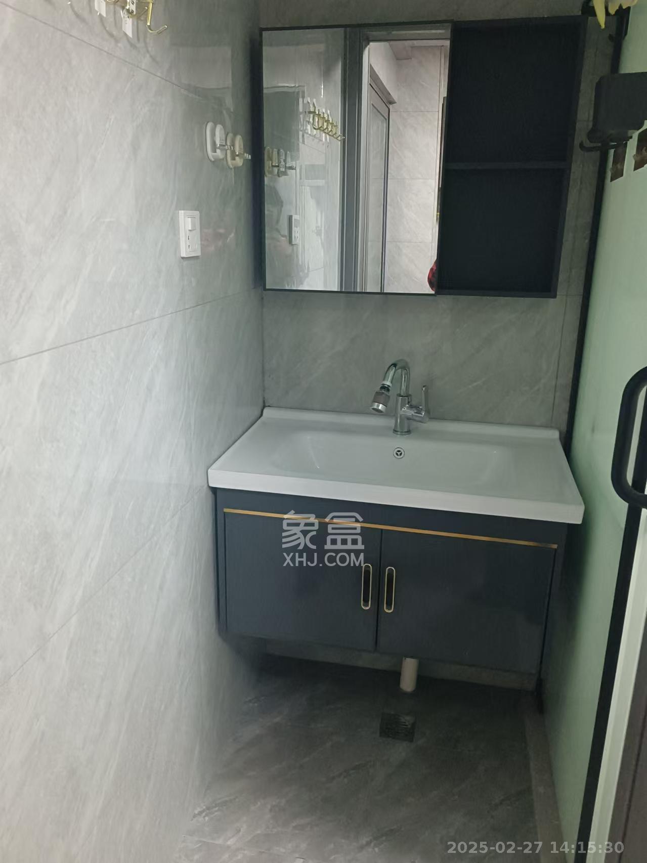 金侨风华府  1室1厅1卫    1900.0元/月室内图