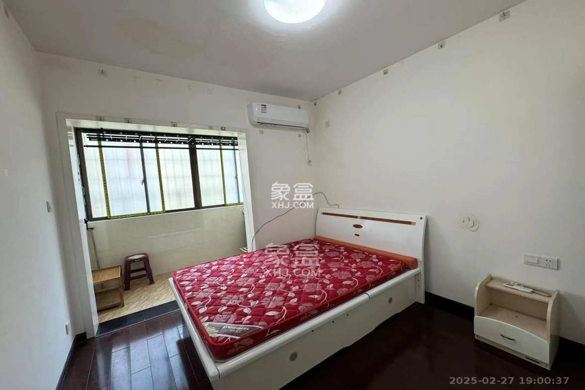 湘核佳苑 3室2厅2卫 2500.0元/月 湘核佳苑 3室2厅2卫 2500.0元/月室内图