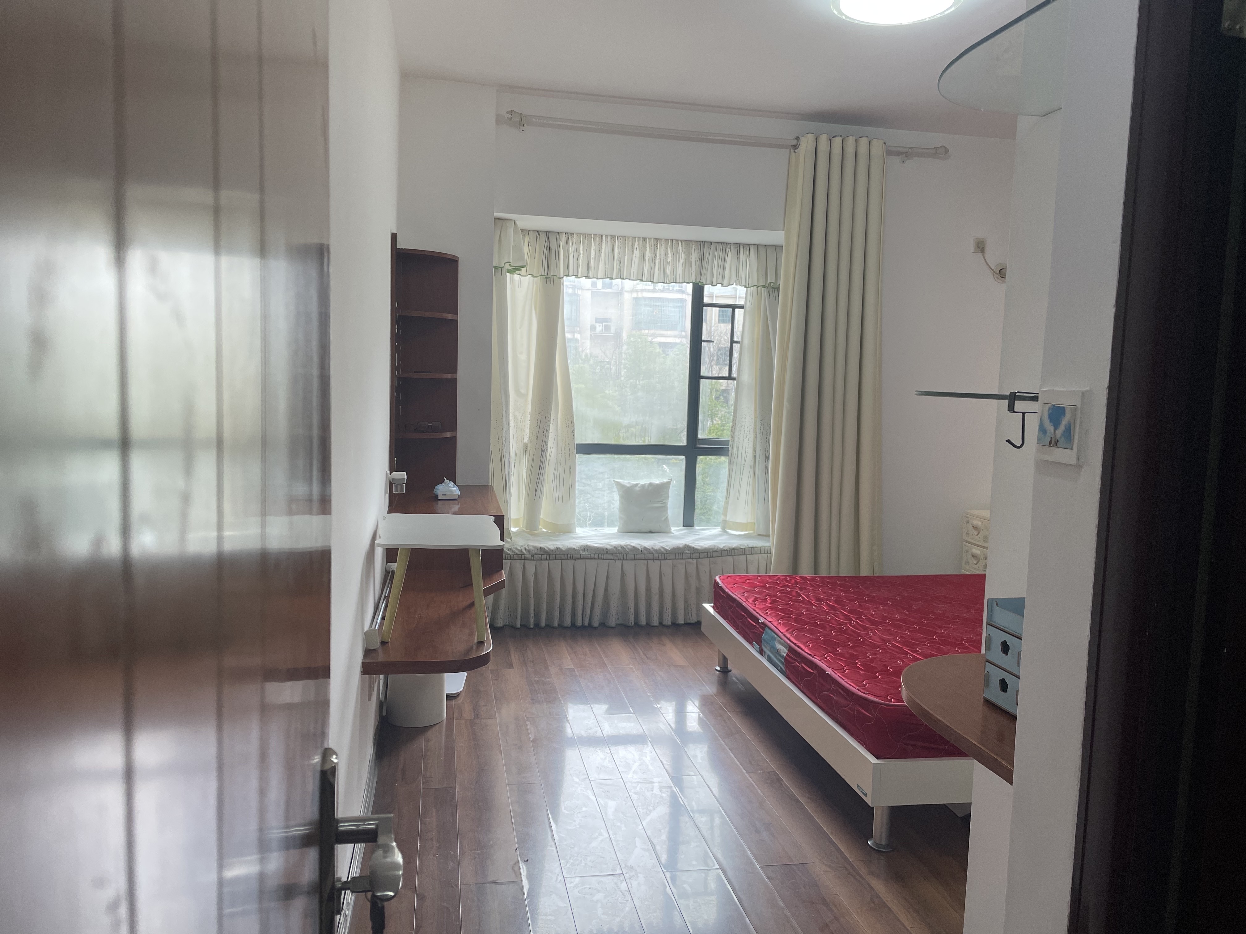 愉景湾西域 3室2厅1卫 2200.0元/月 愉景湾西域 3室2厅1卫 2200.0元/月室内图