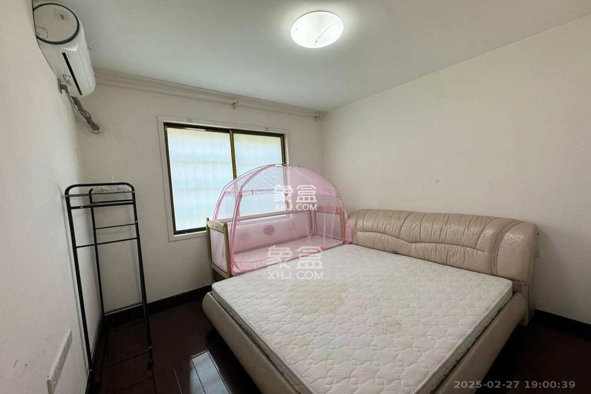 湘核佳苑 3室2厅2卫 2500.0元/月 湘核佳苑 3室2厅2卫 2500.0元/月室内图