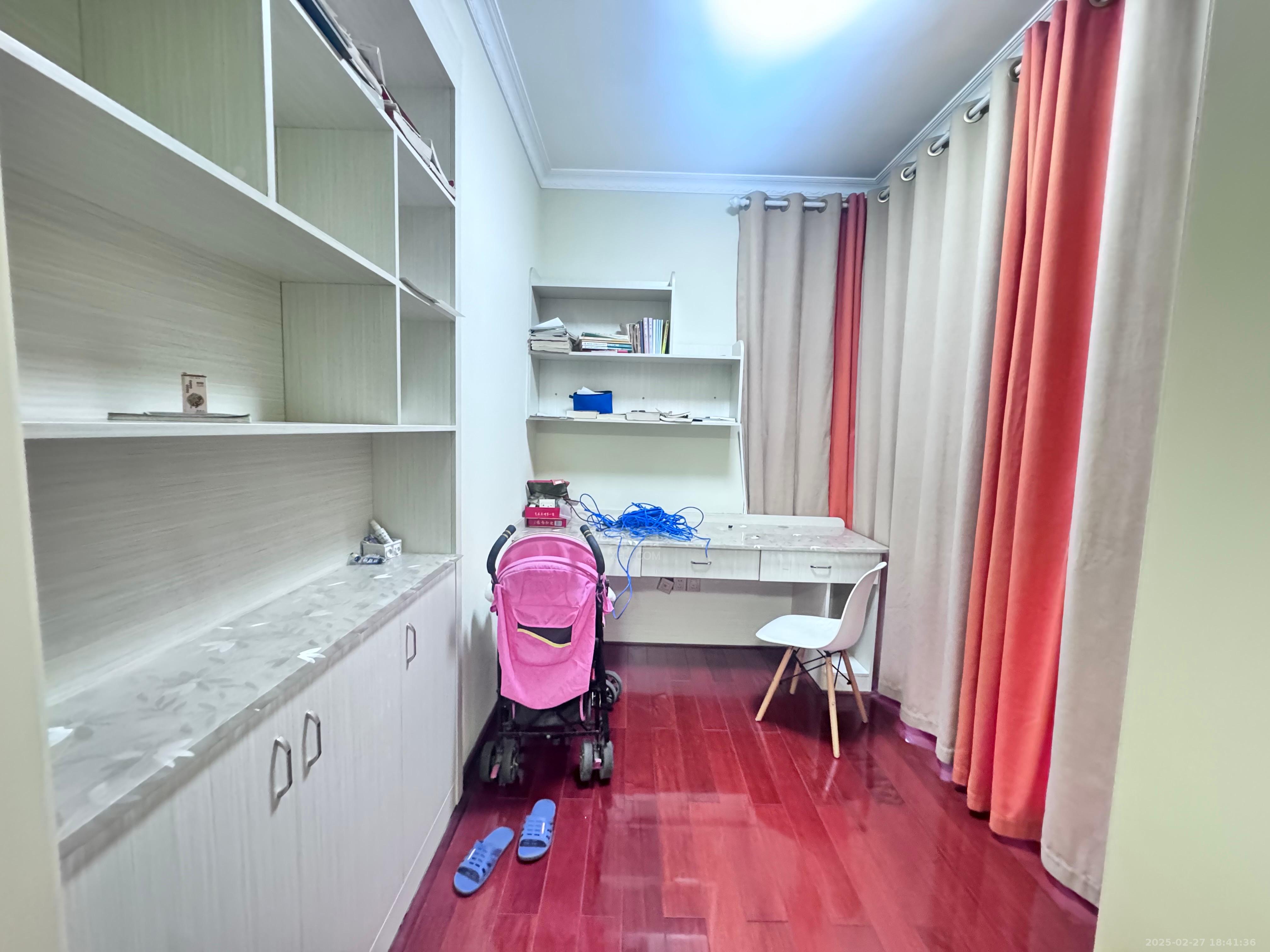 福鑫南郡 4室2厅2卫 2600.0元/月 福鑫南郡 4室2厅2卫 2600.0元/月室内图