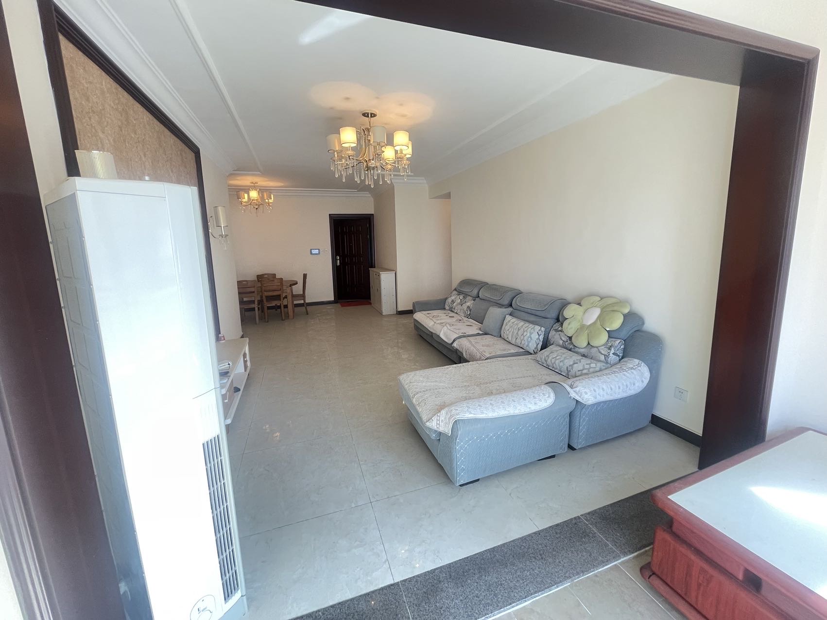 恒大华府 3室2厅2卫 1800.0元/月 恒大华府 3室2厅2卫 1800.0元/月室内图