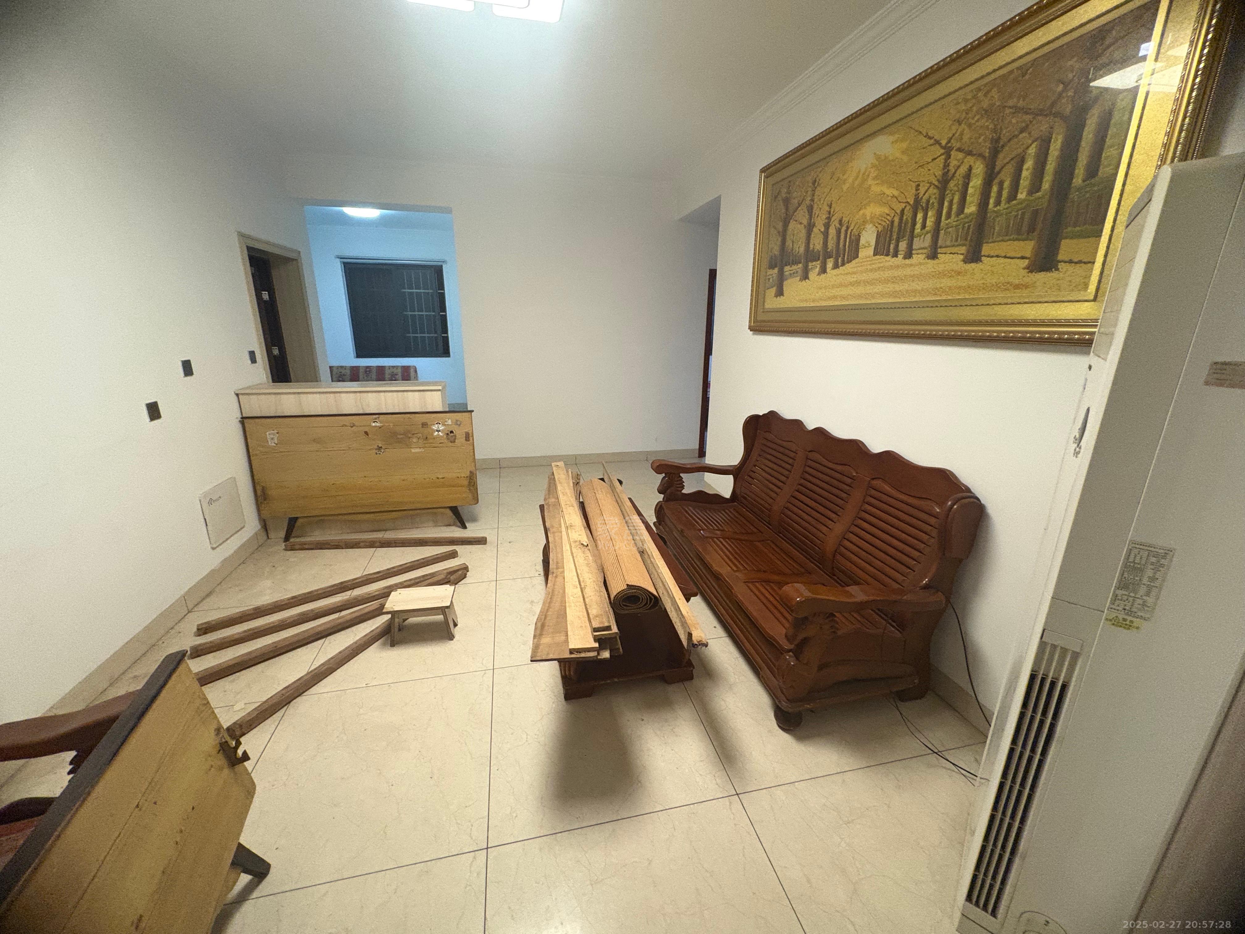 太平桥安置小区 2室1厅1卫 1000.0元/月 太平桥安置小区 2室1厅1卫 1000.0元/月室内图