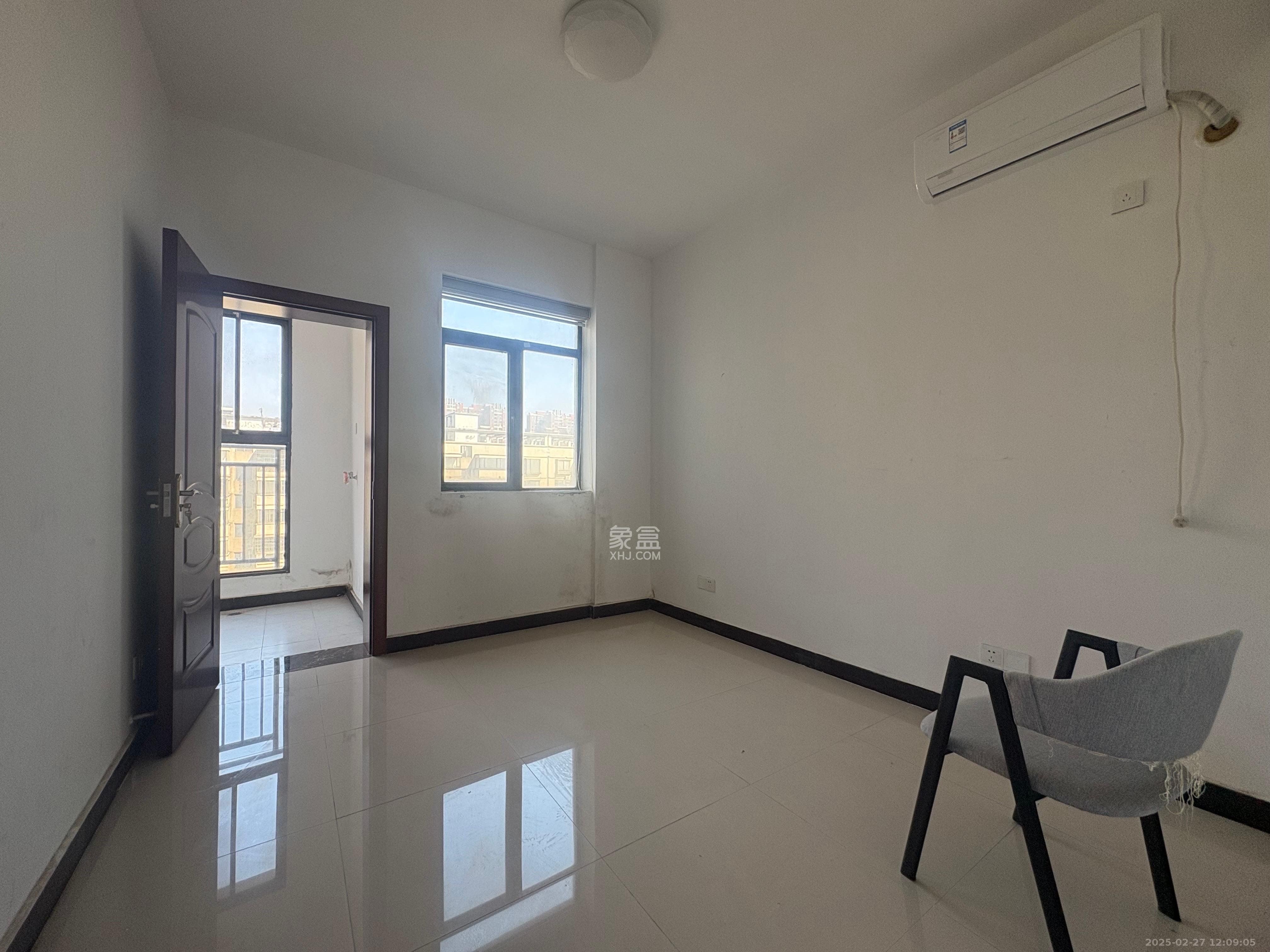 96301部队小区 4室2厅2卫 2700.0元/月 96301部队小区 4室2厅2卫 2700.0元/月室内图