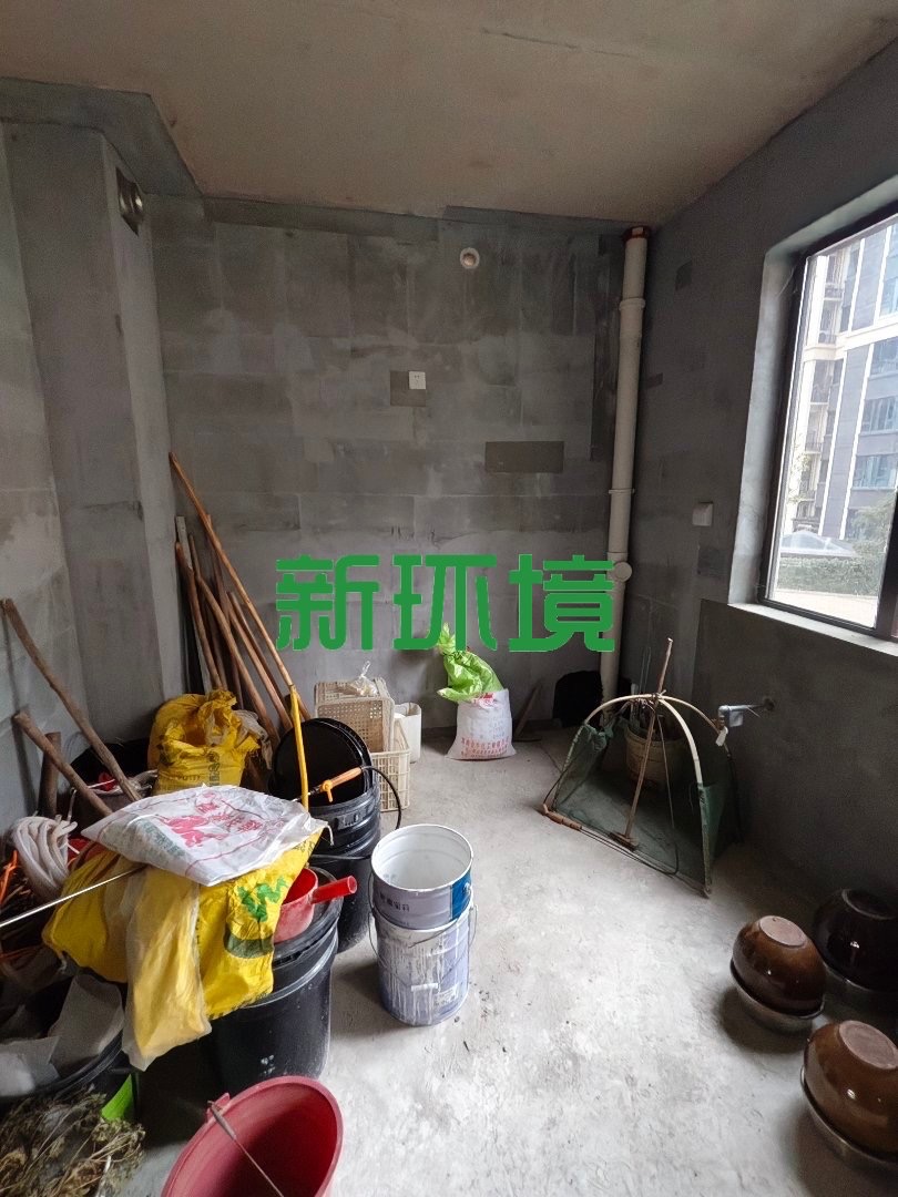 中建凤栖台  4室2厅2卫   53.80万客厅