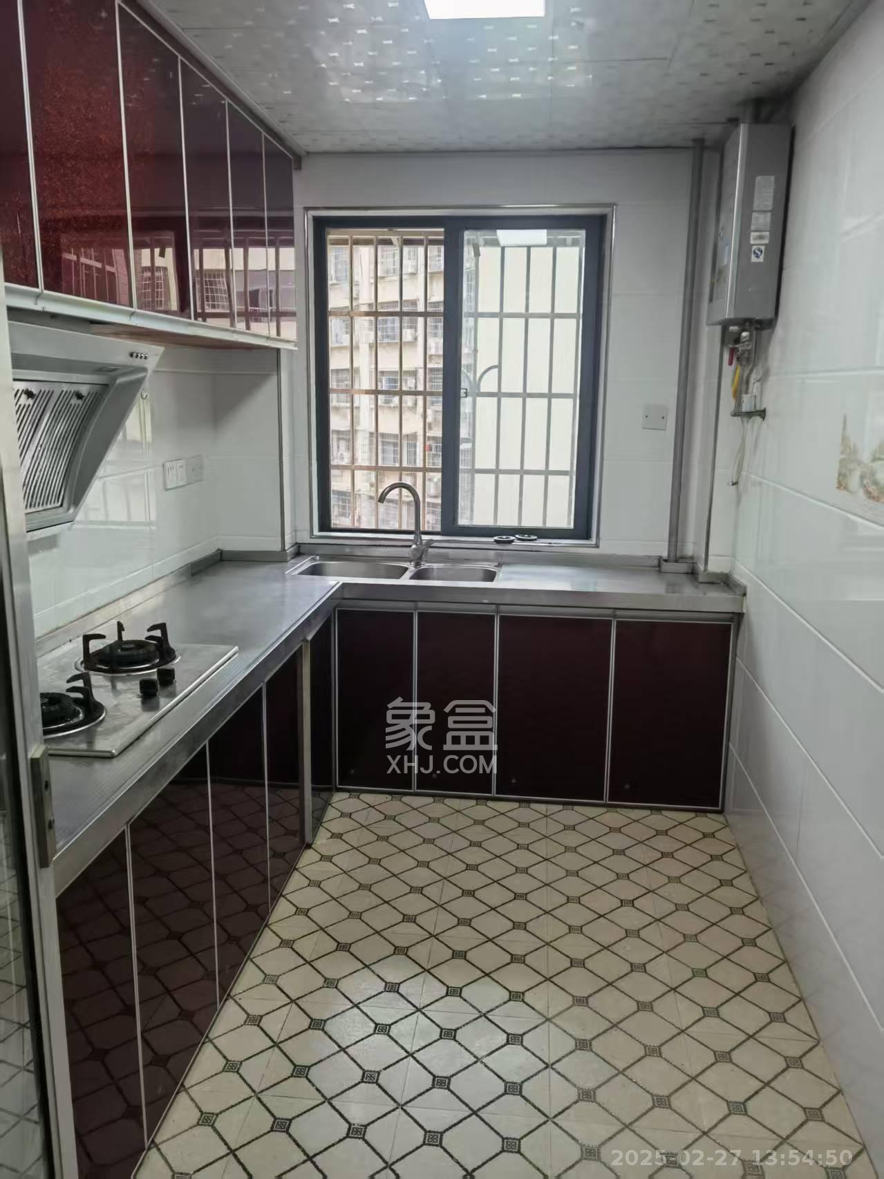 麓枫和苑  3室2厅2卫   2700.00元/月室内图