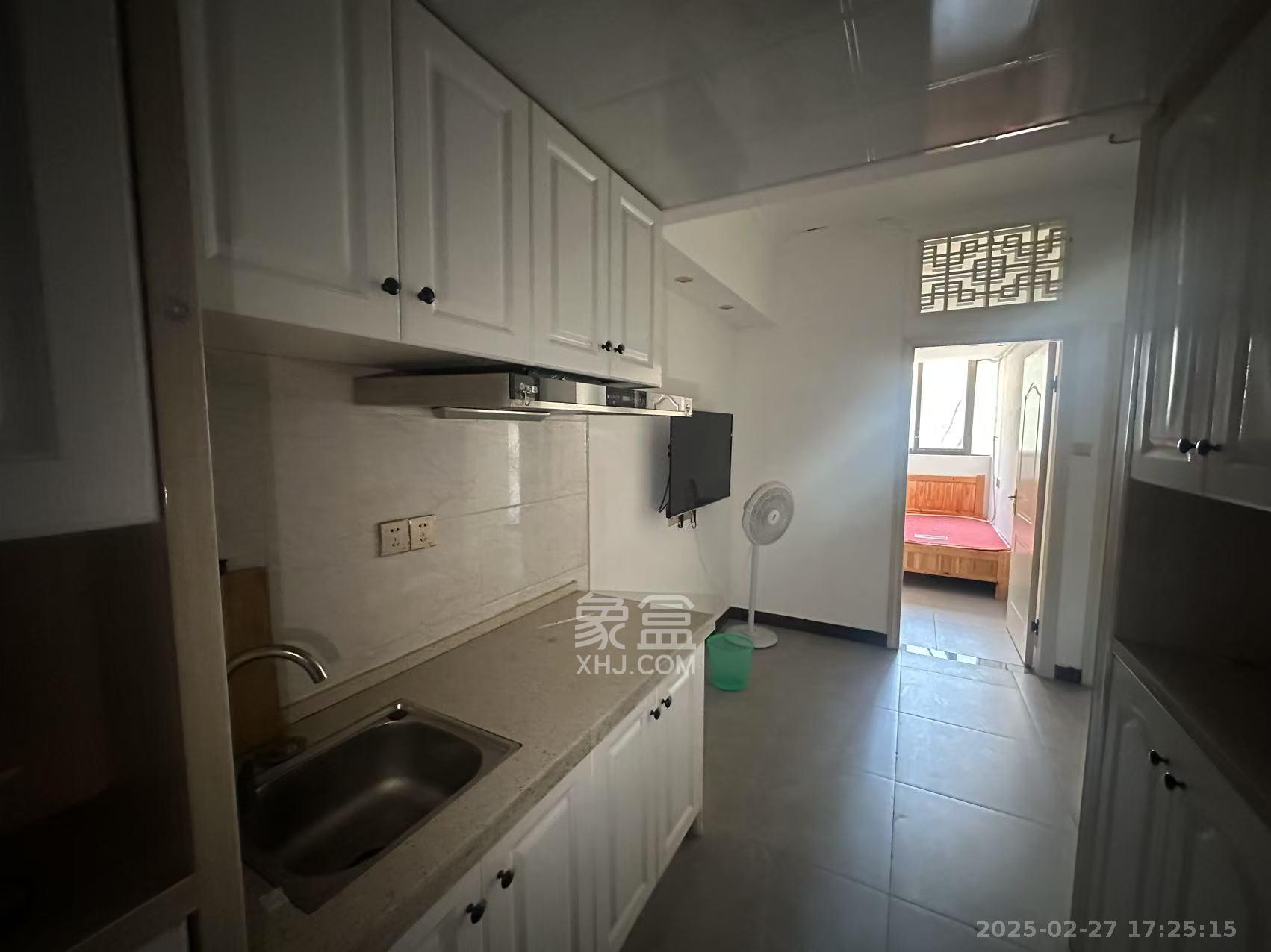 江山帝景哈佛  1室1厅1卫    1300.0元/月 江山帝景哈佛  1室1厅1卫    1300.0元/月室内图