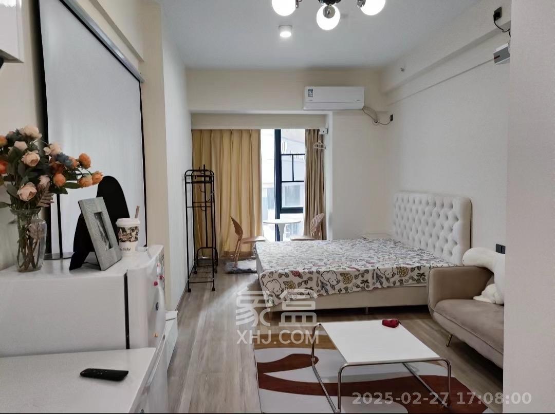 万润时光里 1室1厅1卫 1700.0元/月 万润时光里 1室1厅1卫 1700.0元/月室内图