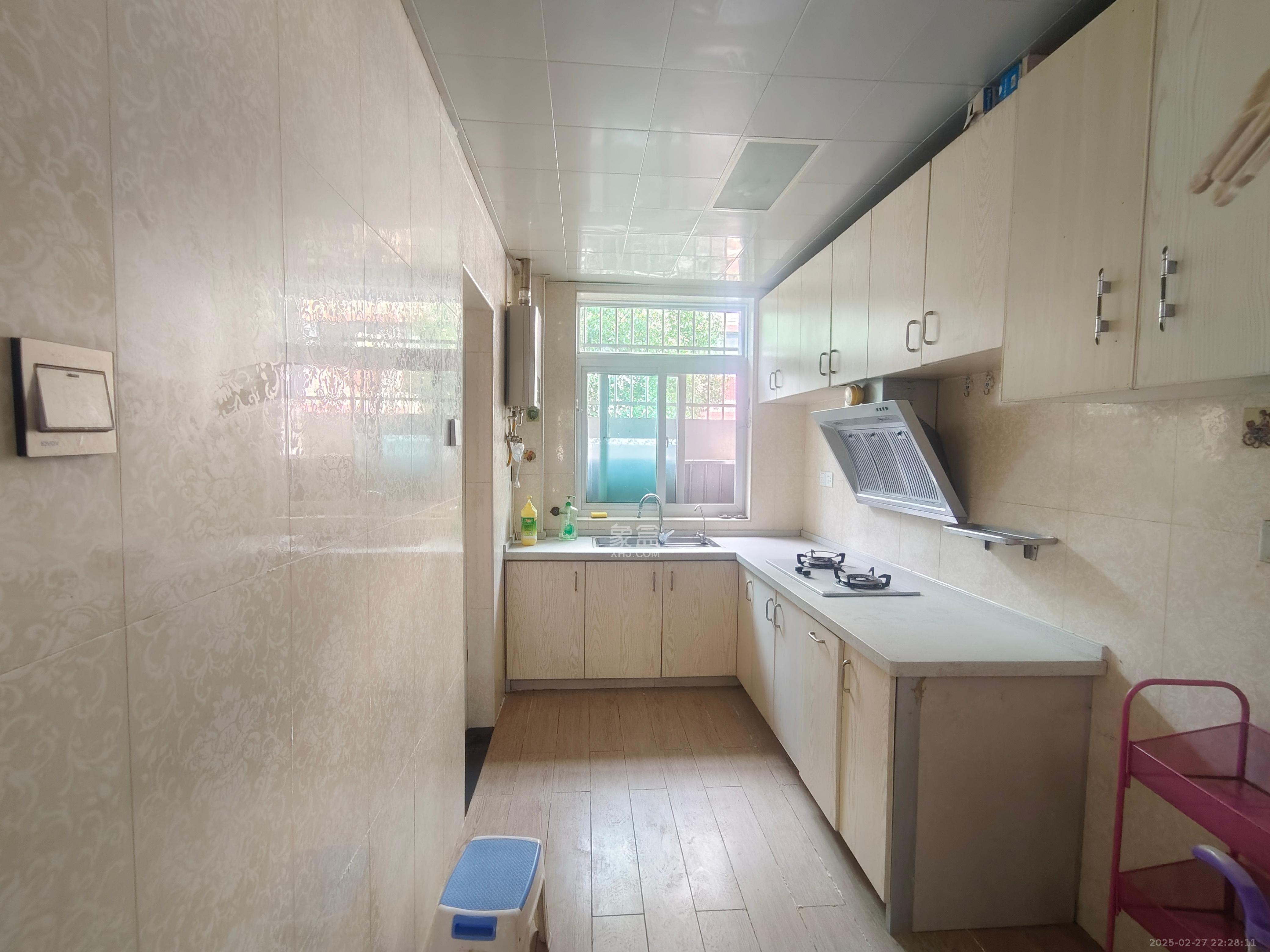 星城名典  3室1厅1卫    2000.0元/月 星城名典  3室1厅1卫    2000.0元/月室内图