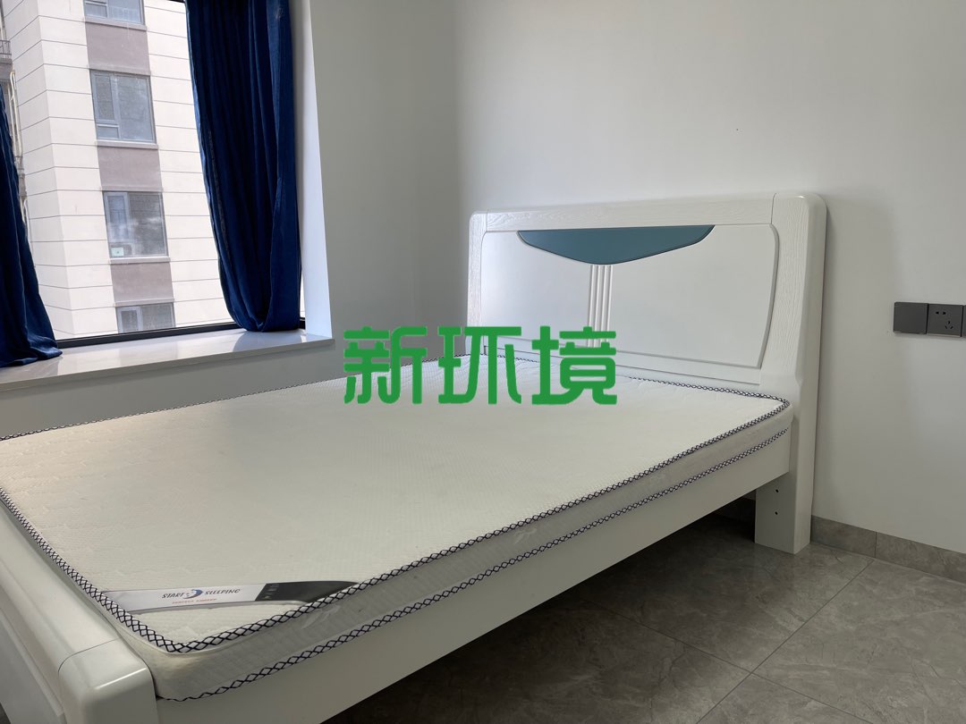 荣盛花语书院  3室2厅2卫   82.80万客厅